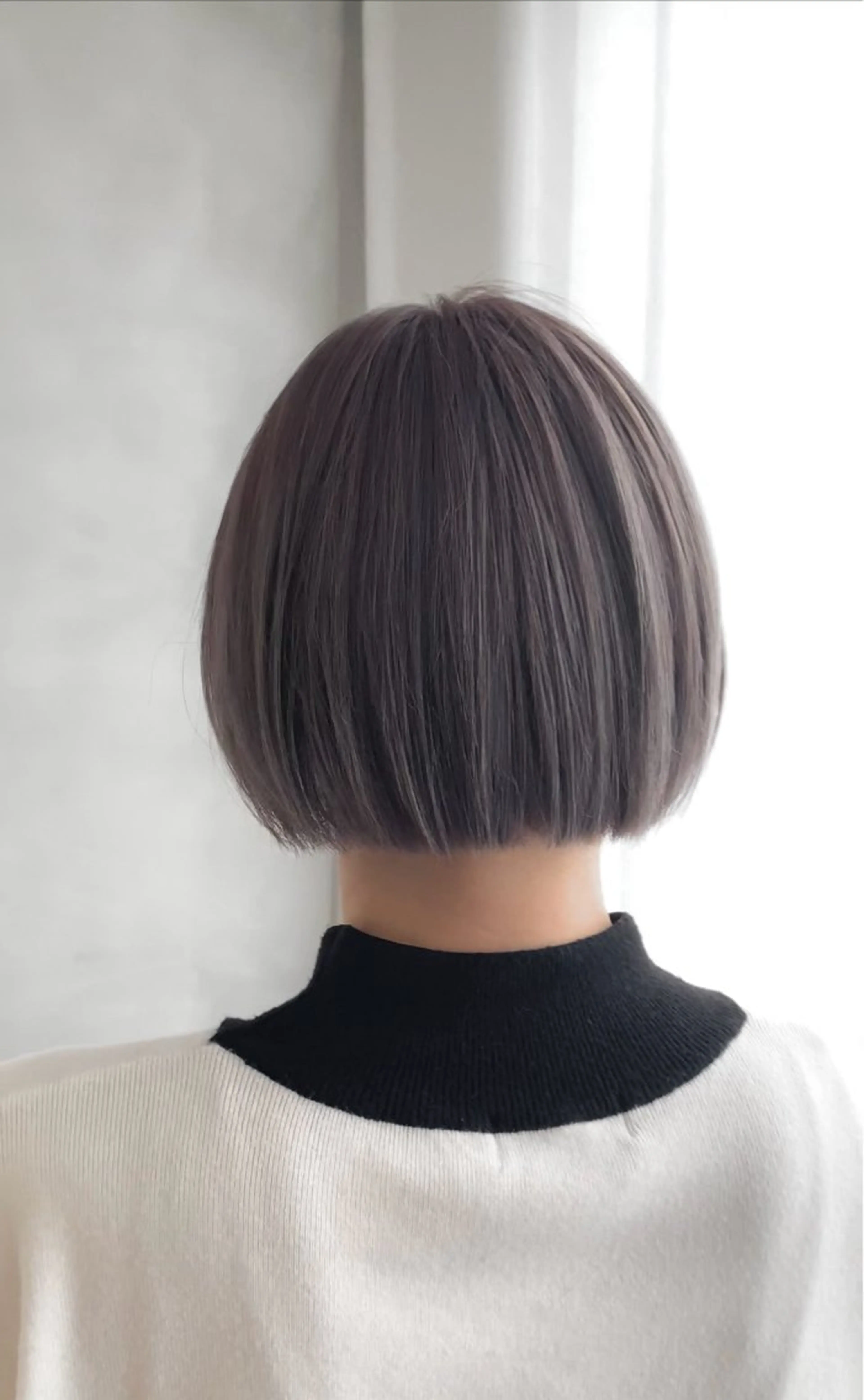 ショート カラー 幡野 葵のヘアスタイル
