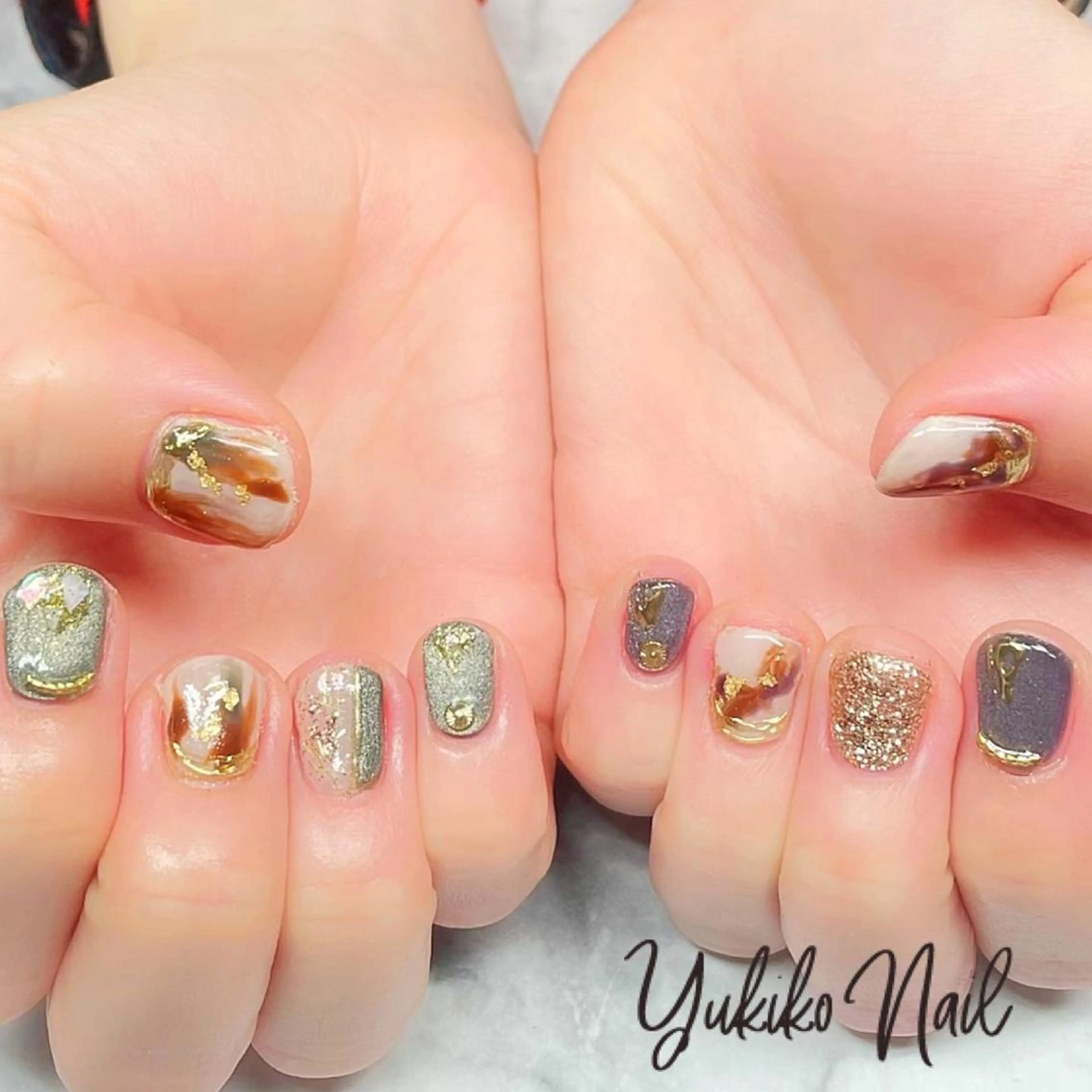 ネイル ゴージャス 持ち込み ニュアンスネイル ハンドネイル ユキコ ネイルのネイルデザイン