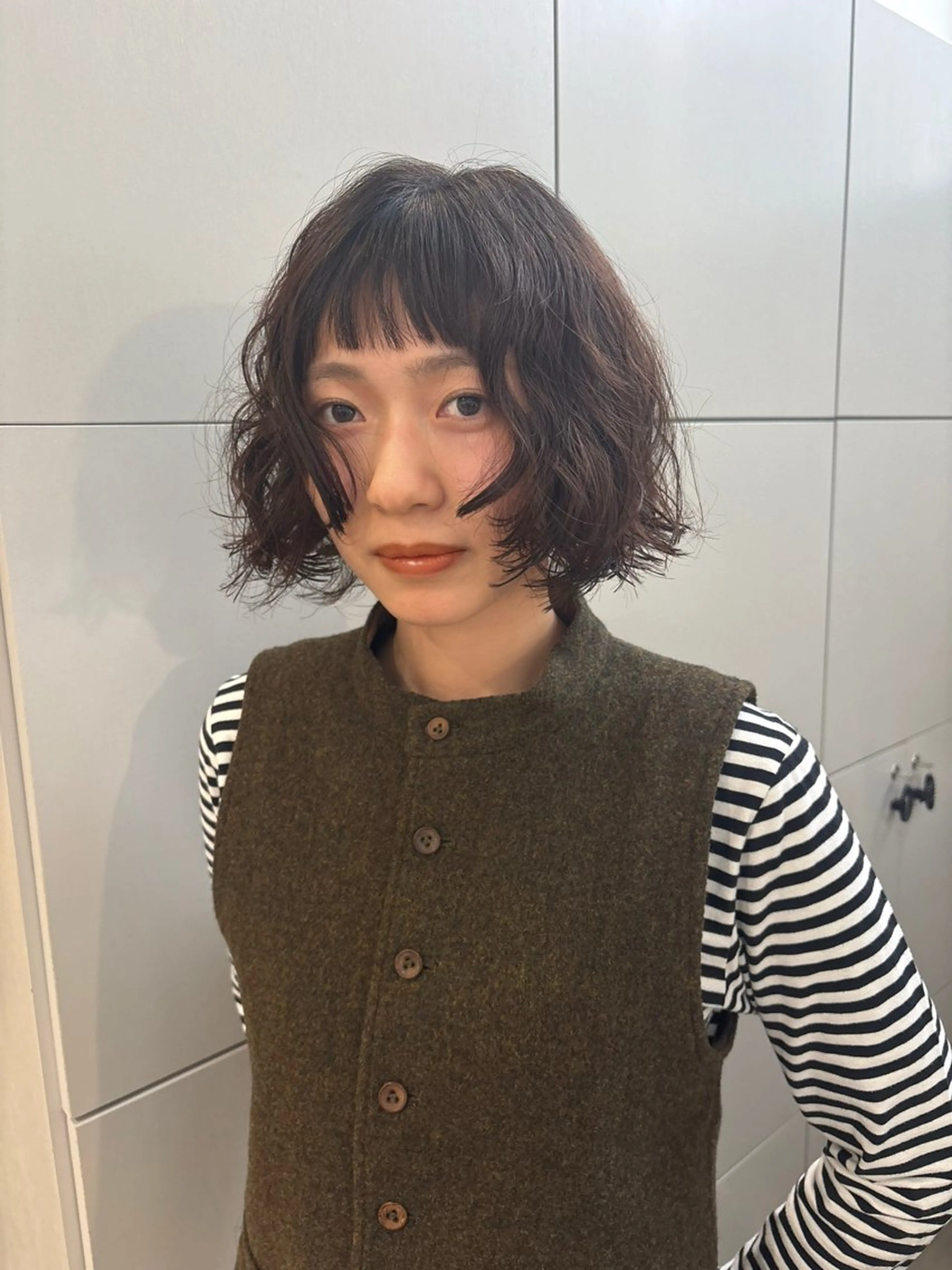 ショート パーマ カット パーマ tomo🍒パーマ ハイトーン似合わせのヘアスタイル