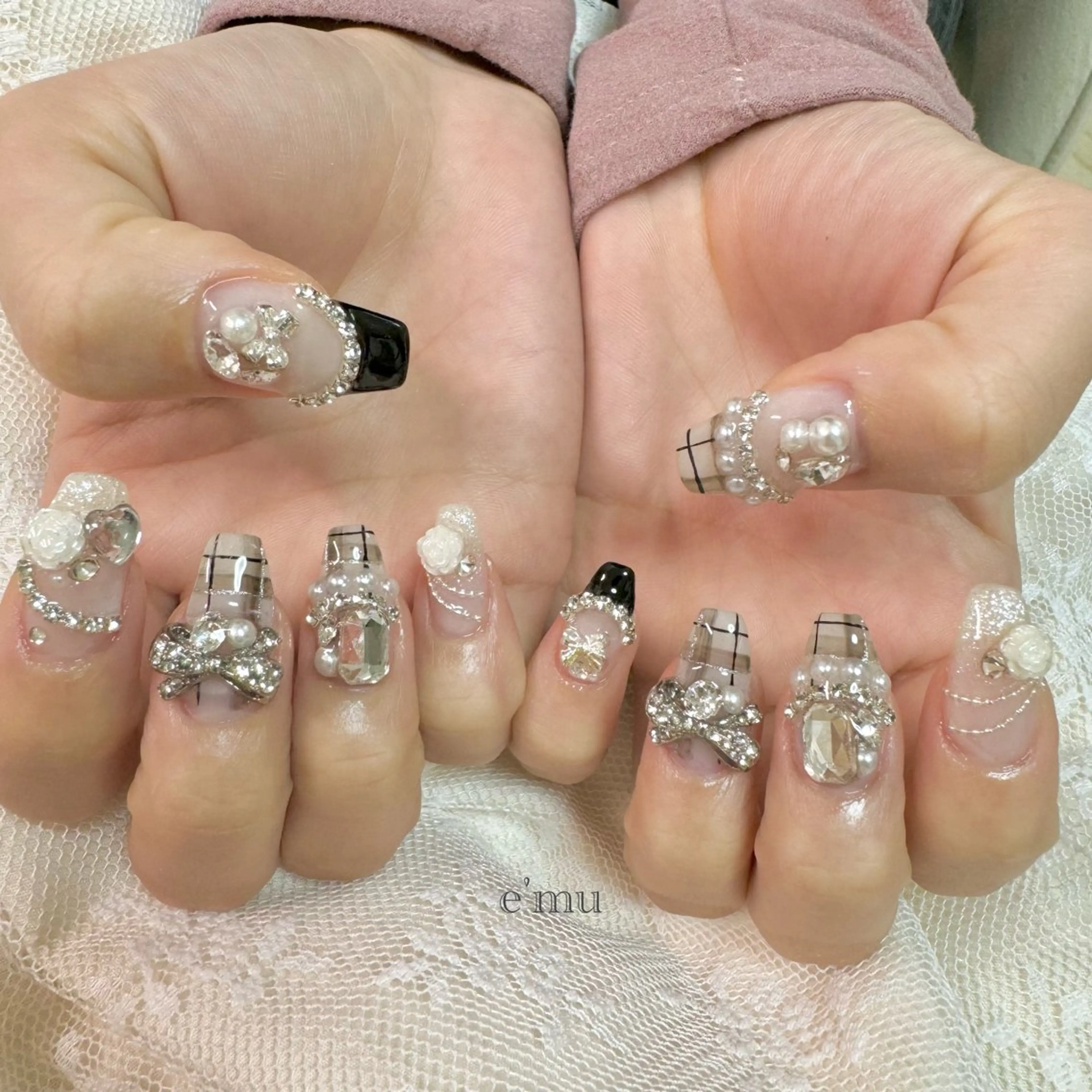 ネイル フレンチネイル ガーリー ハンドネイル nail salon e'mu💐のネイルデザイン