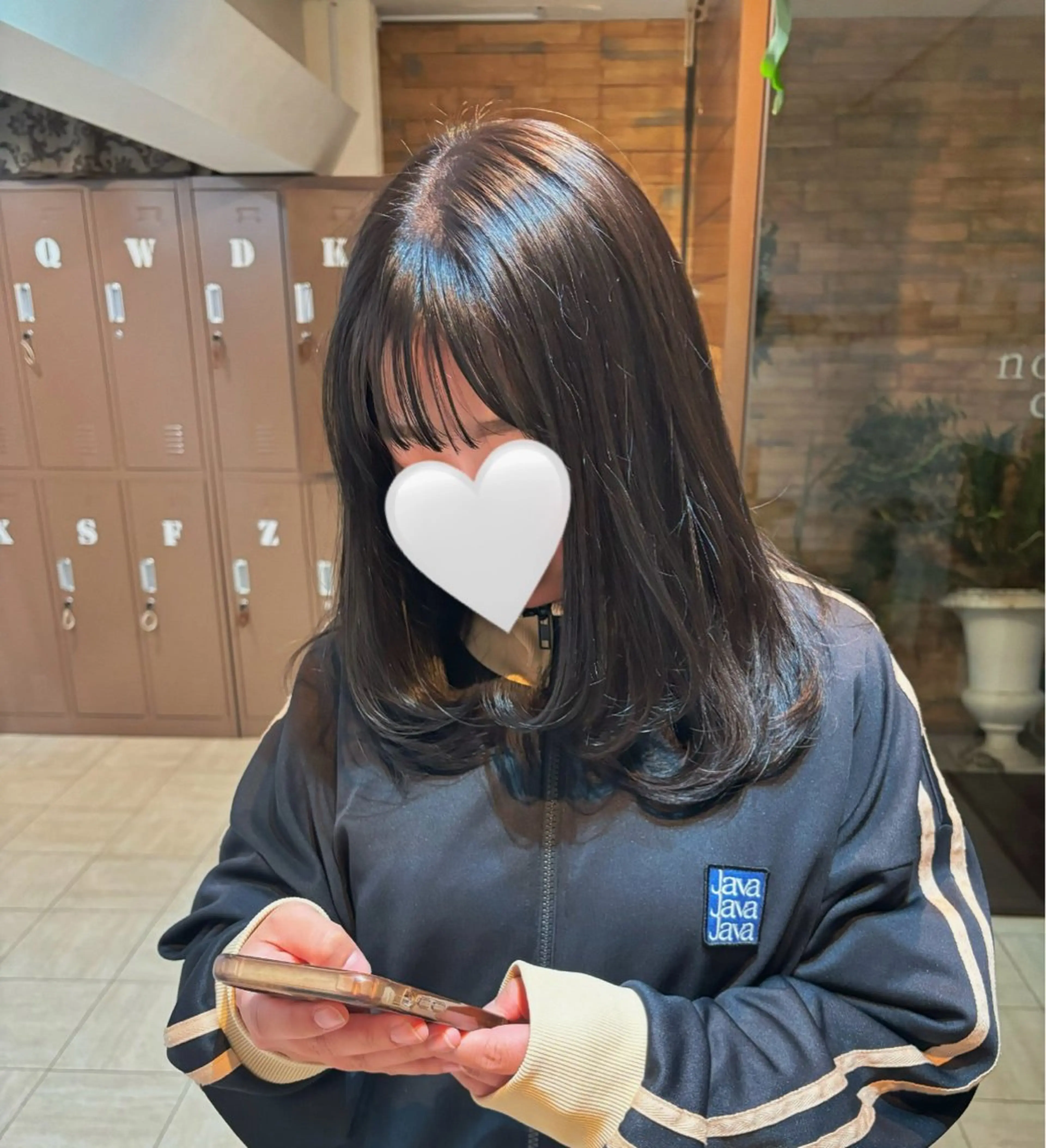 ミディアム レイヤーカット 顔周りの似合わせ特化 井手麻梨栄のヘアスタイル