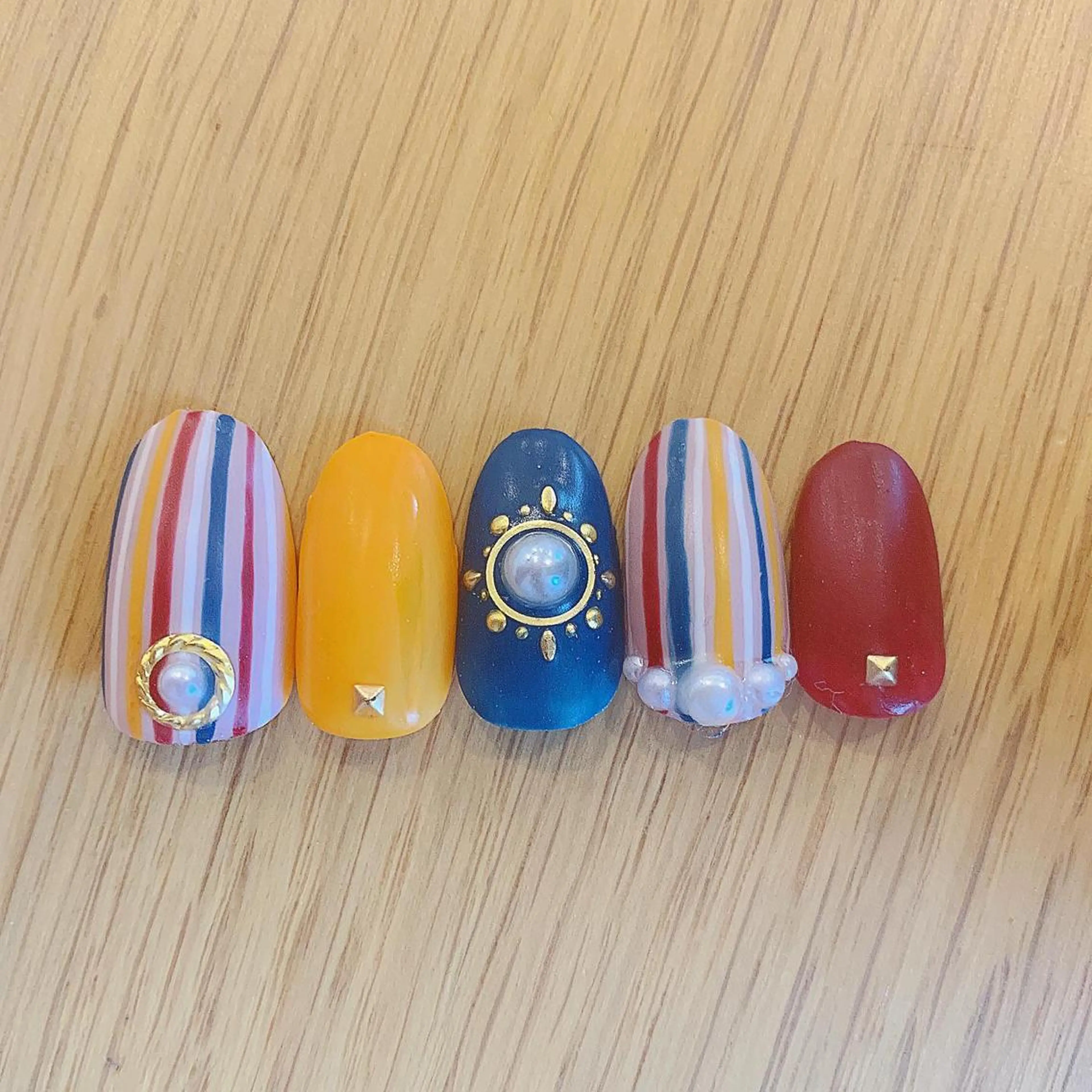 ネイル 名倉 なな子のネイルデザイン