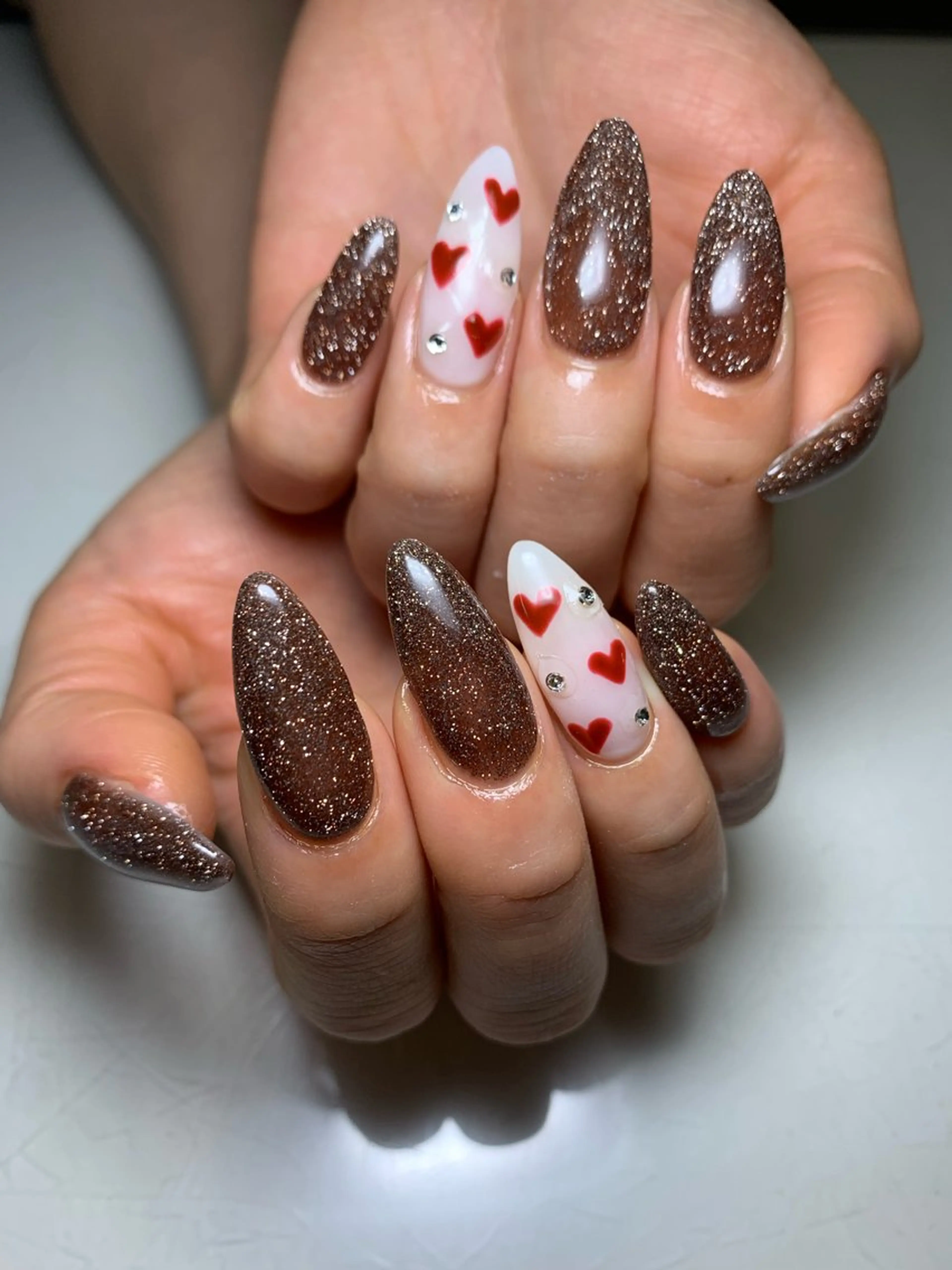 ネイル m.i private nail salon所属・大西 真衣のネイルデザイン