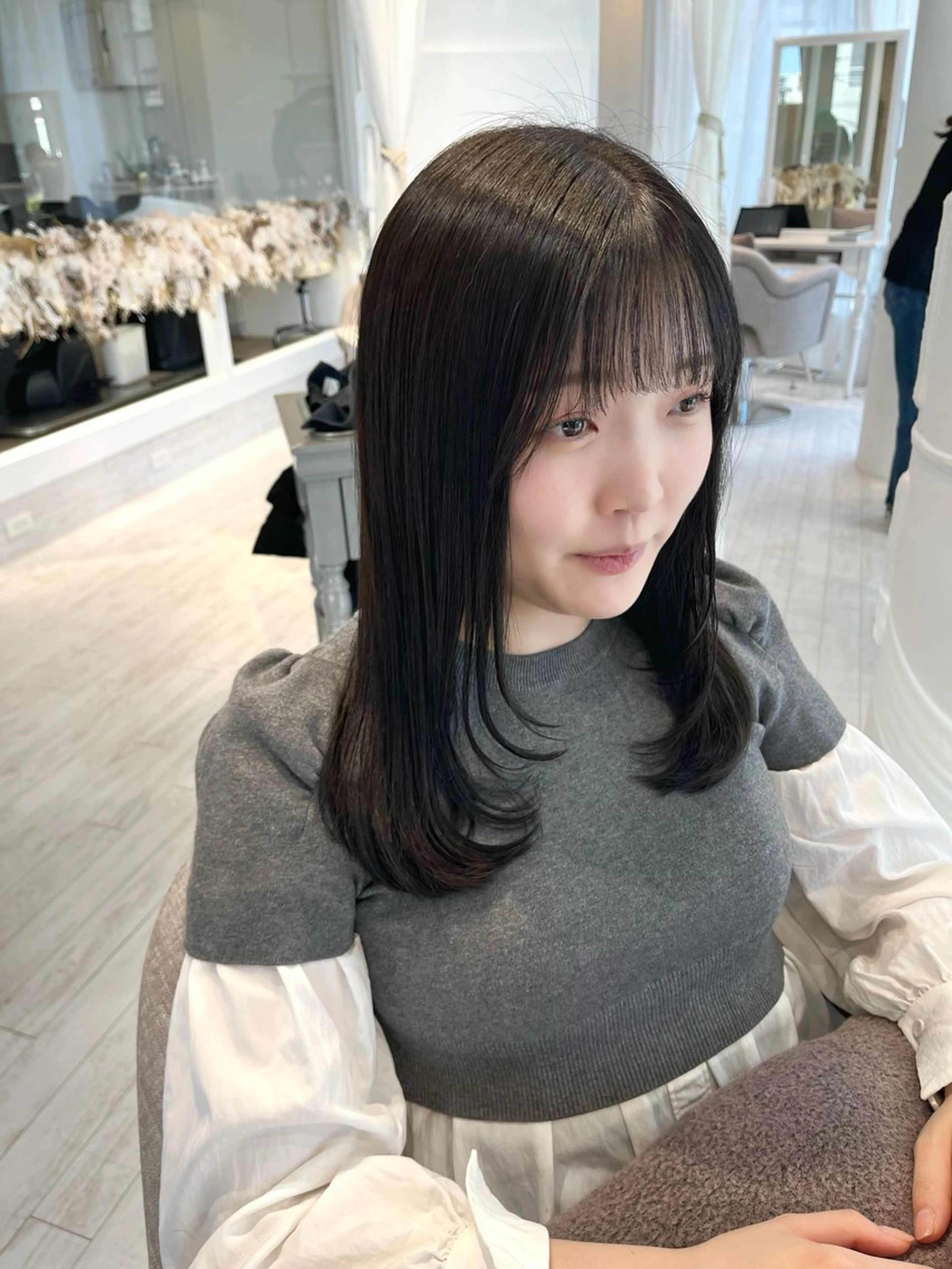セミロング 顔まわりレイヤー 顔周りカット レイヤーカット カット ヘアカラー トリートメント ボブ/レイヤー/ 茉莉花のヘアスタイル