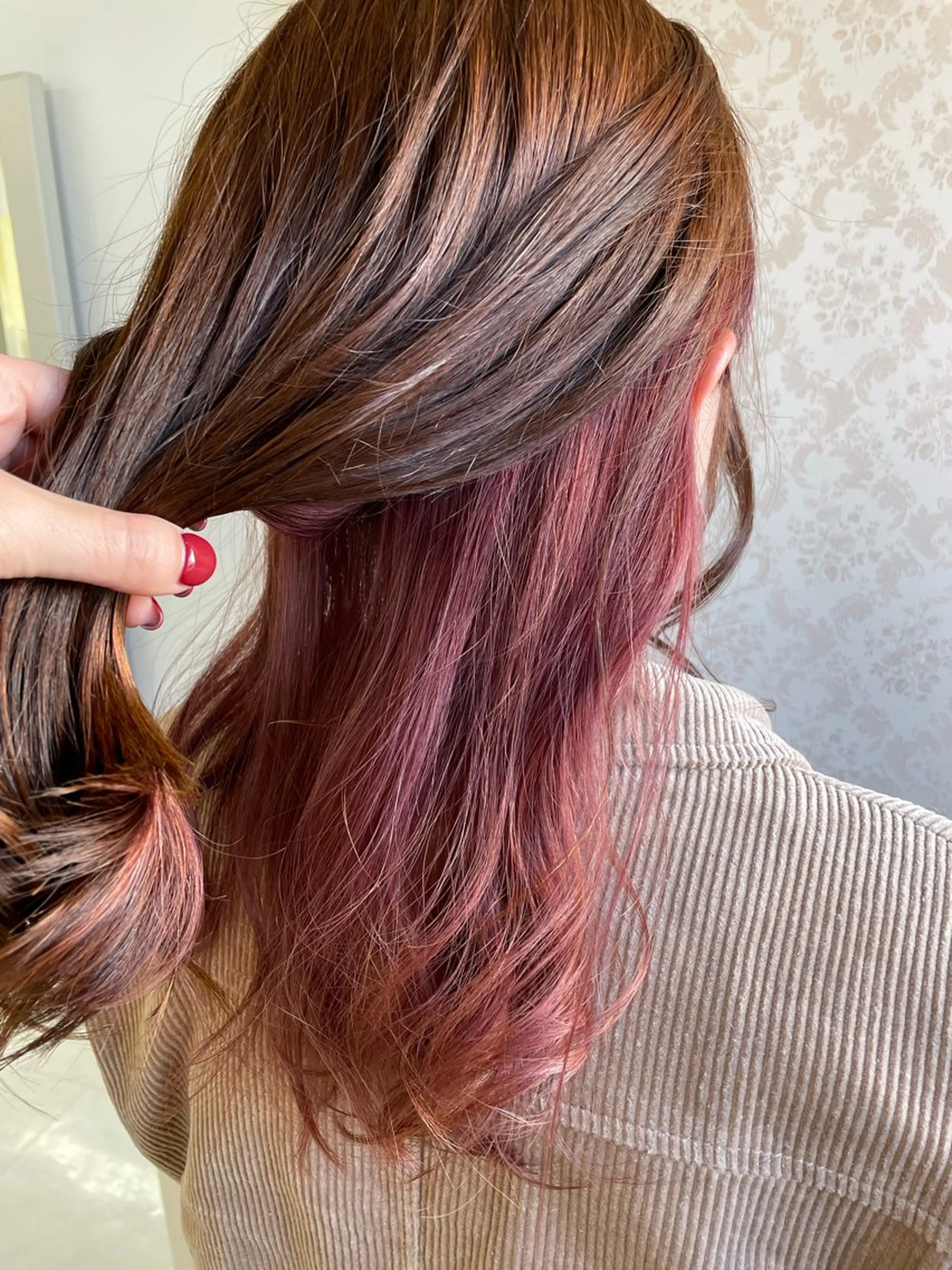 カラー ヒヨシ ルナのヘアスタイル