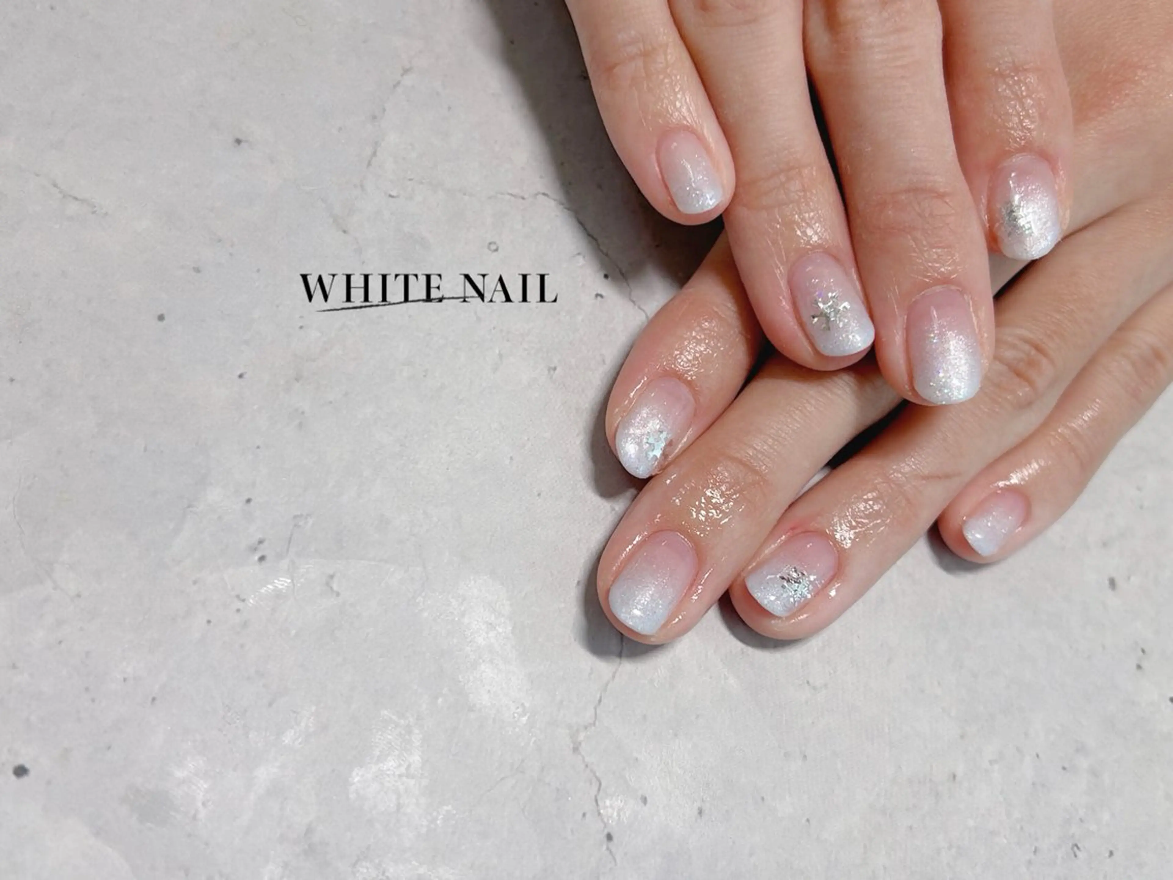 ネイル グラデーション フットネイル WHITE NAIL ホワイトネイルのネイルデザイン