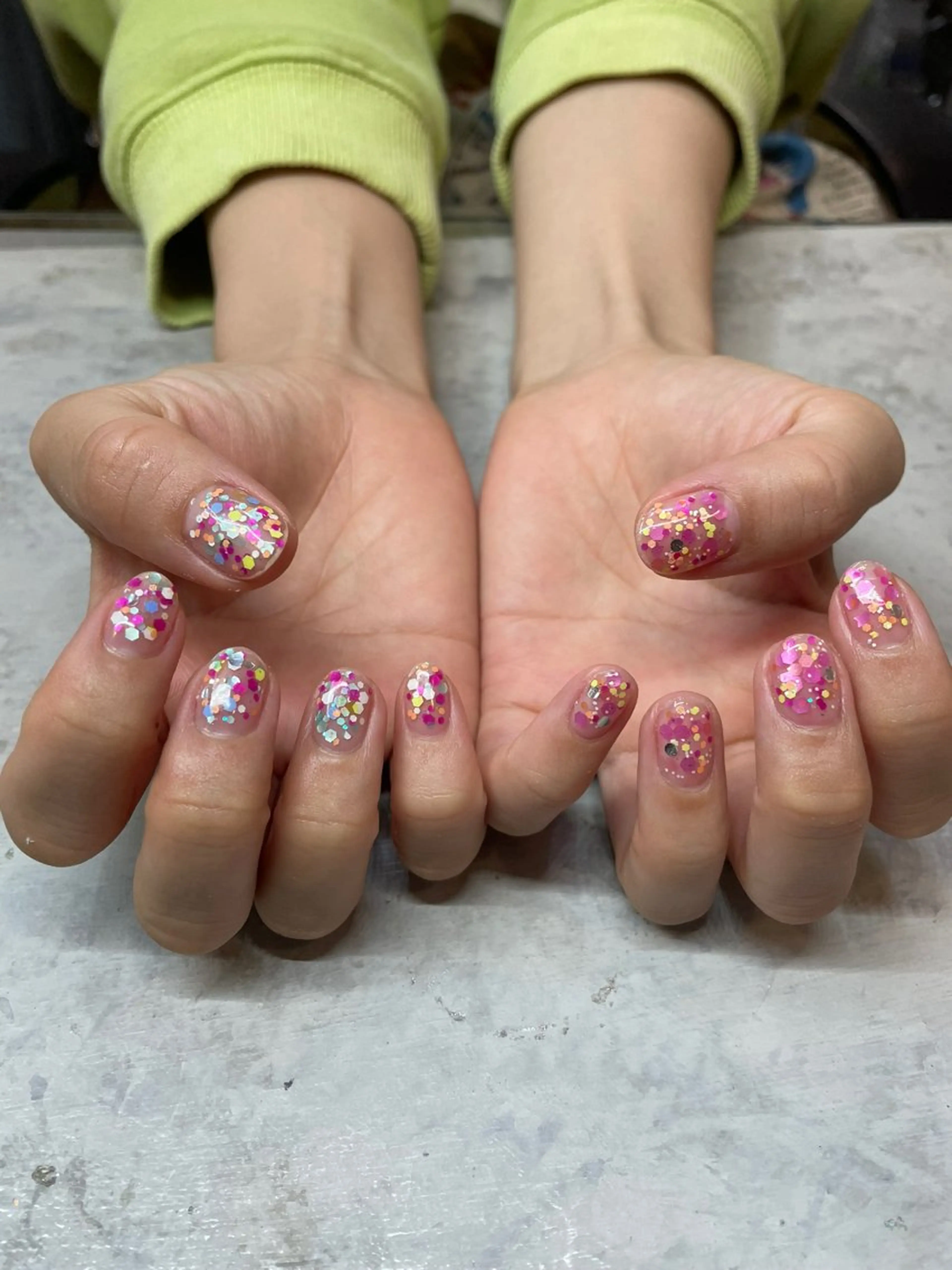 ネイル ラメ(グリッター) ワンカラーネイル ハンドネイル シンプリーワン 渋谷店🪄MOENAのネイルデザイン