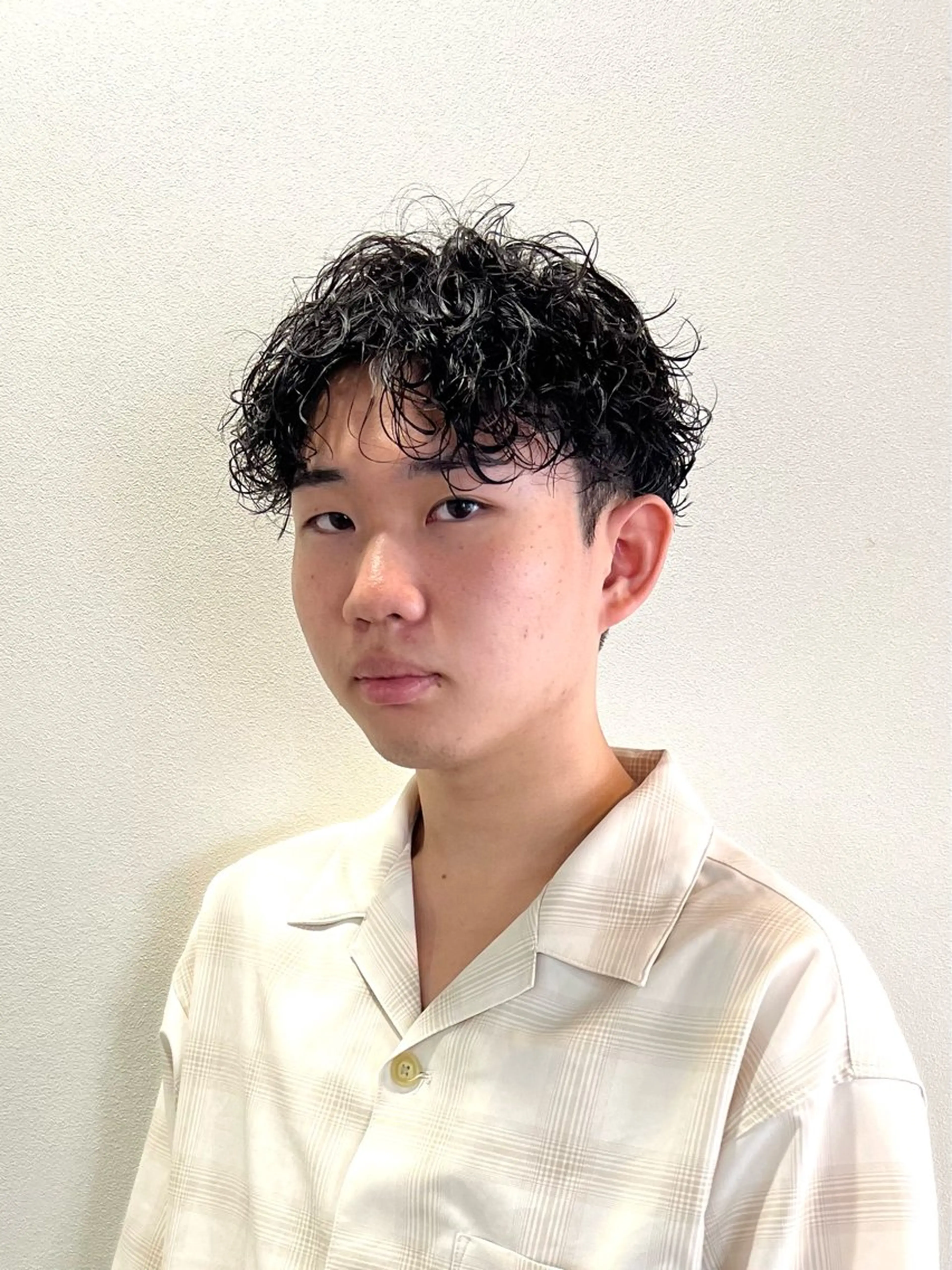 パーマ メンズ メンズハイライト メンズハイトーン マッシュ メンズパーマ メンズベリーショート 茅ヶ崎パーマ特化/ スパイラル/ハルキのヘアスタイル