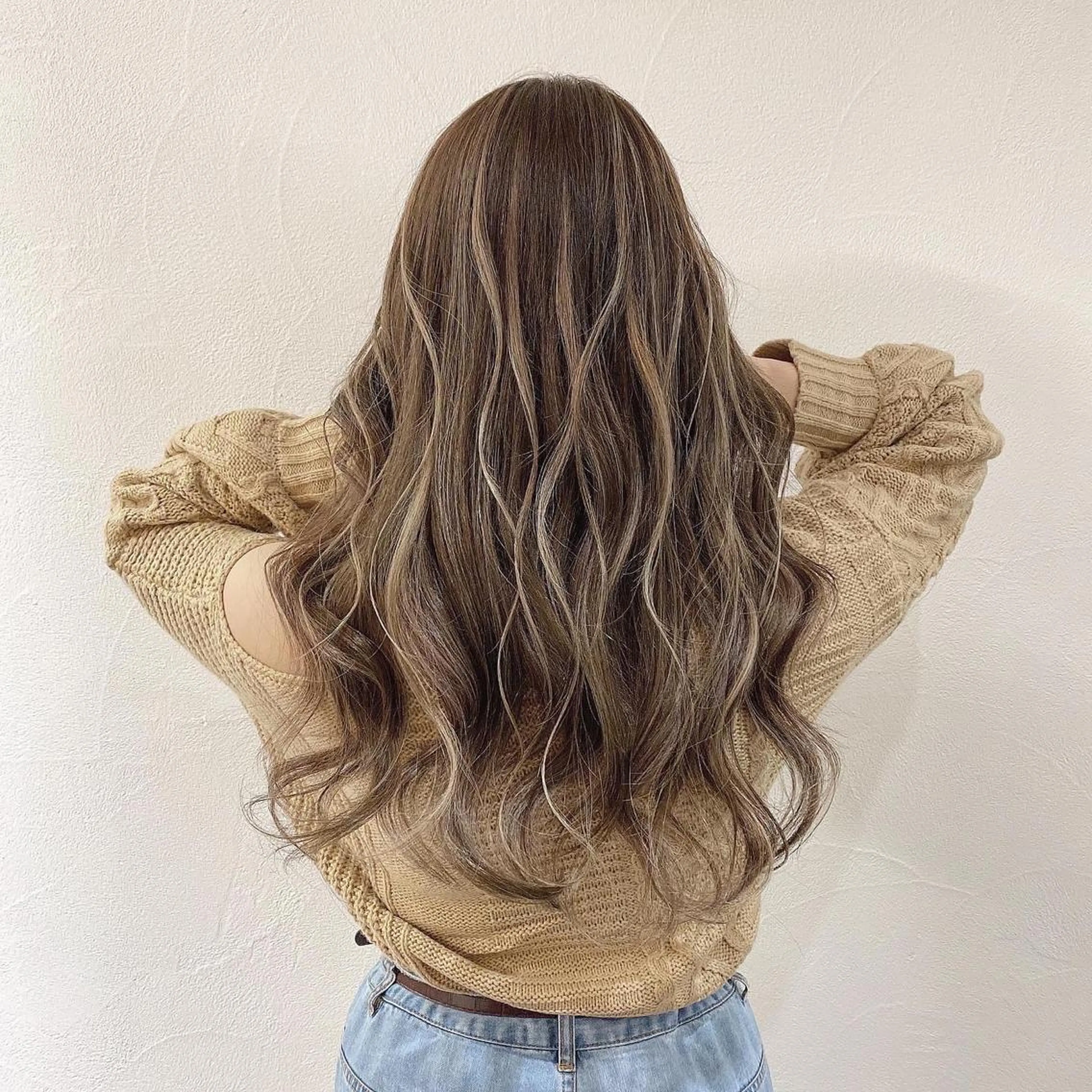 ロング カラー グレージュ ハイライトカラー ハイライト ハイライト／髪質改善 裕樹のヘアスタイル