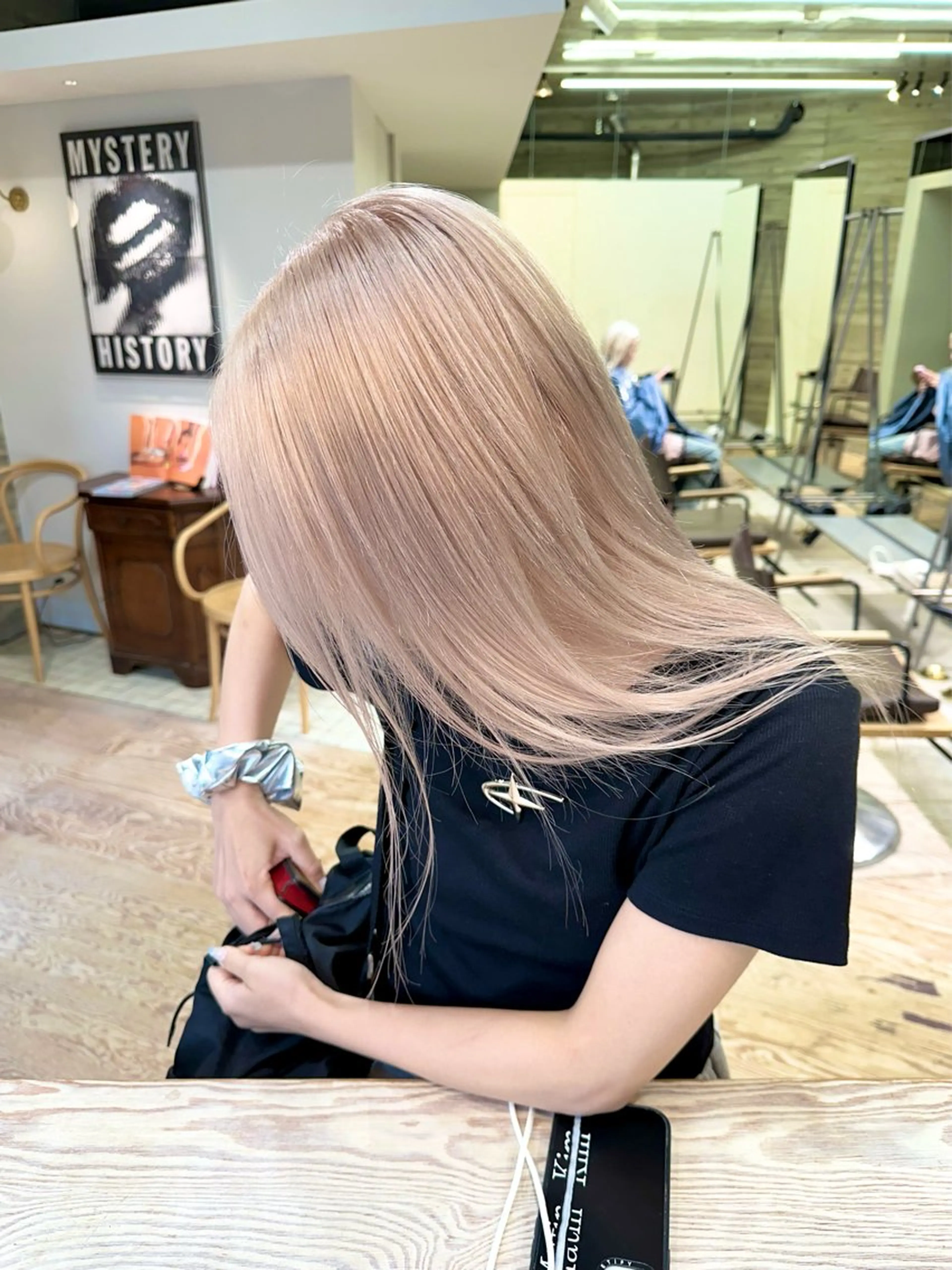 ロング カラー ヘアカラー トリートメント kai .のヘアスタイル