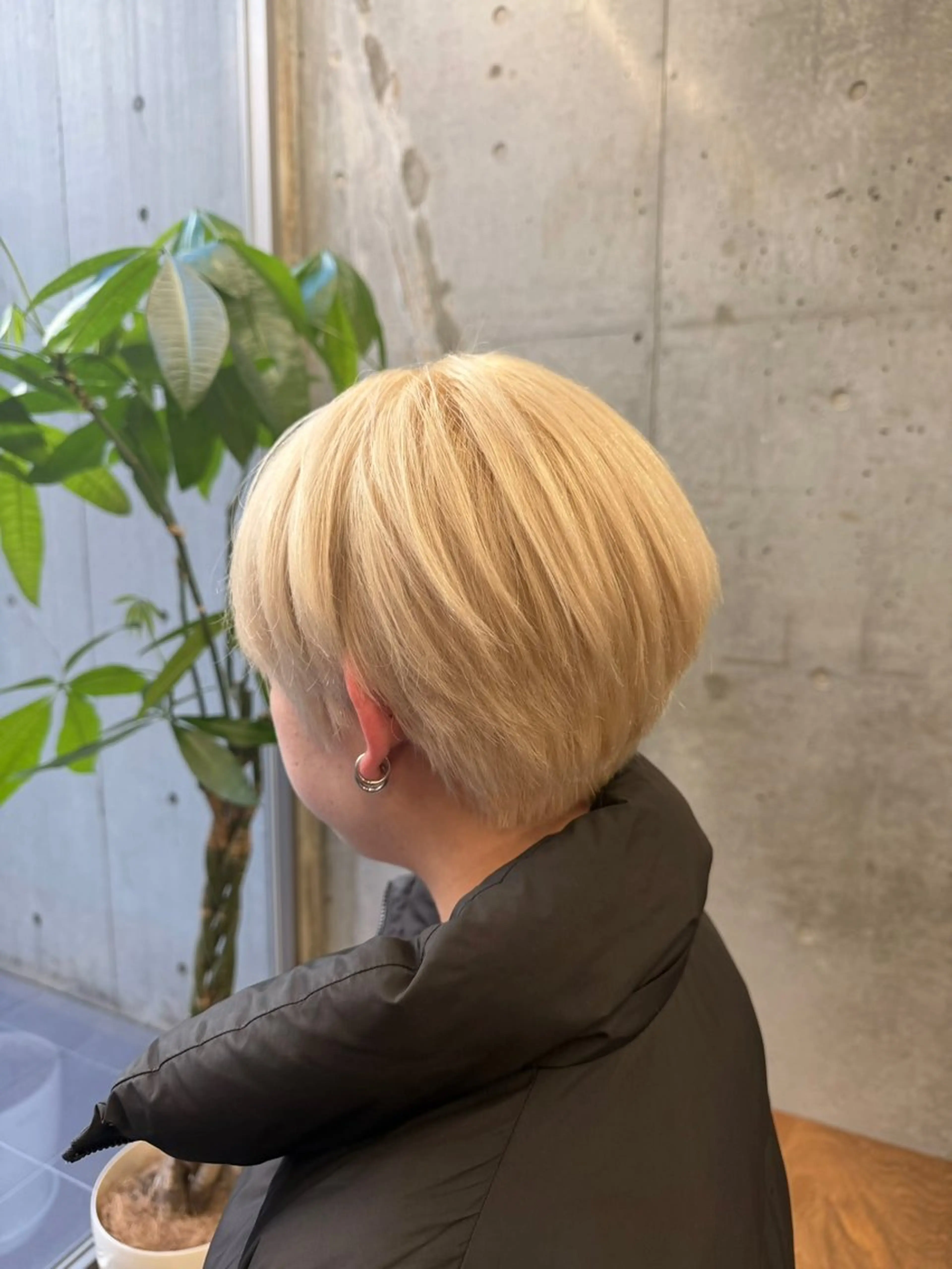 ショート ヘアカラー トリートメント ハイトーン×デザイン 似合わせ/Yoheiのヘアスタイル