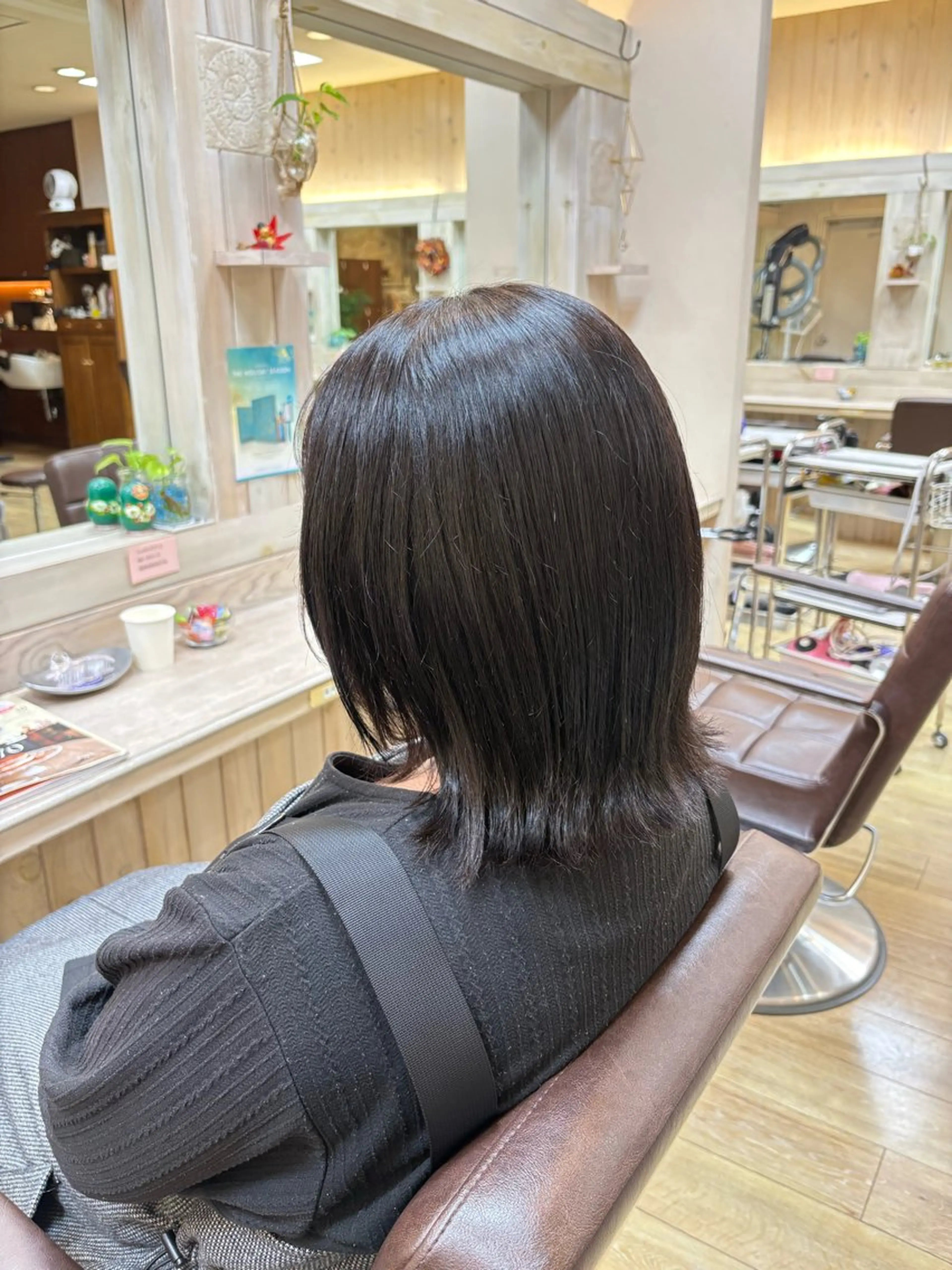 ミディアム カラー くびれヘア くせ毛 シップスヘアブース所属・山田 美月のヘアスタイル