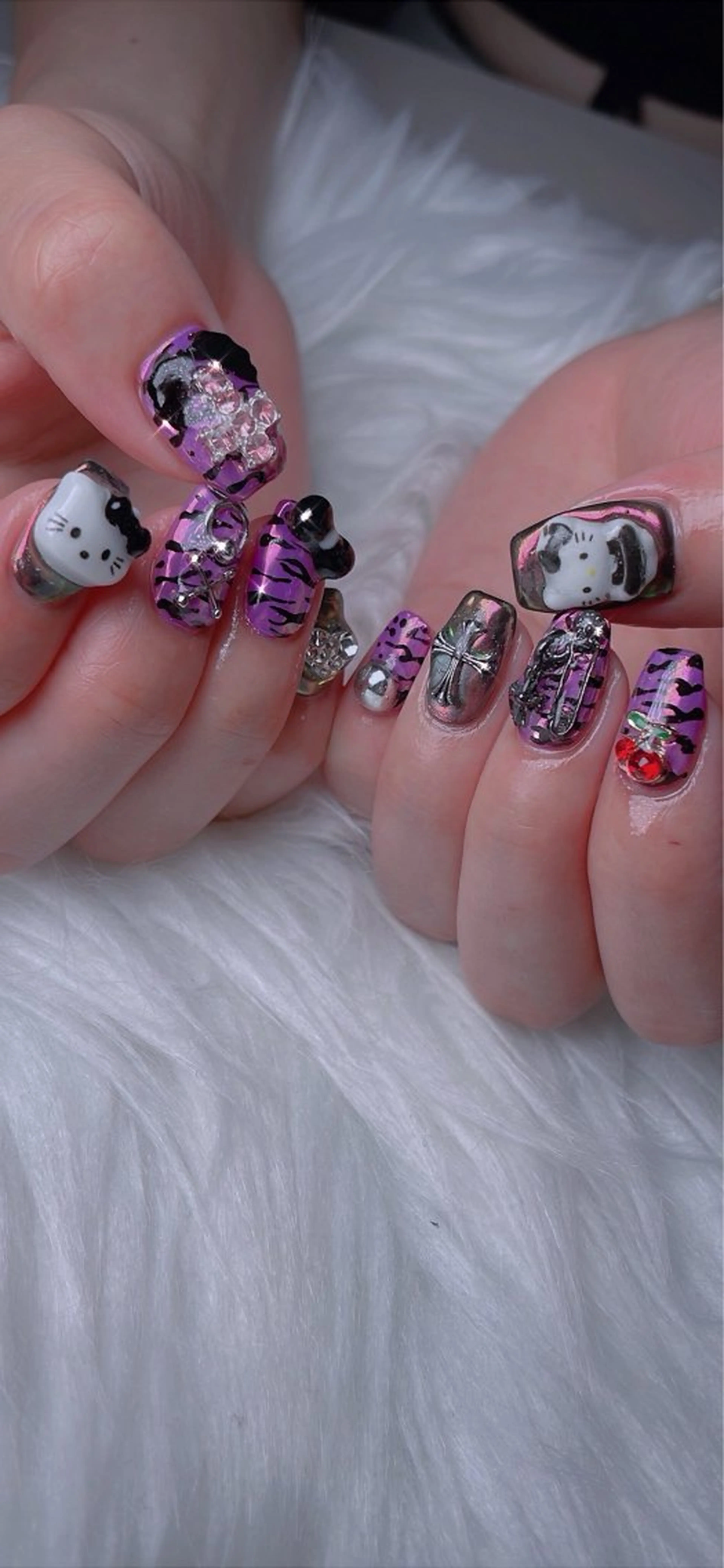 ネイル JINI NAIL所属・ジニ ネイルのネイルデザイン