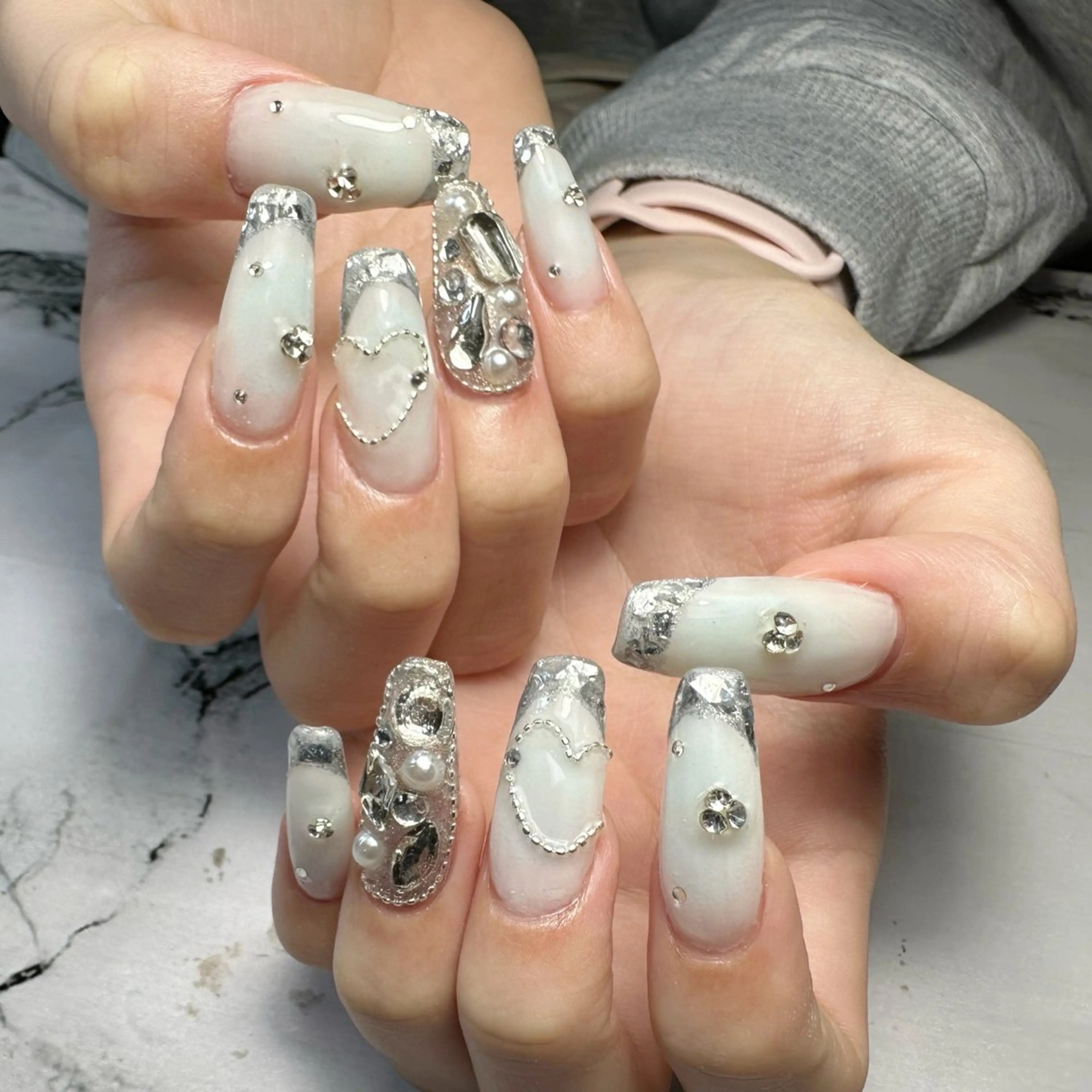 ネイル 新山 聖のネイルデザイン