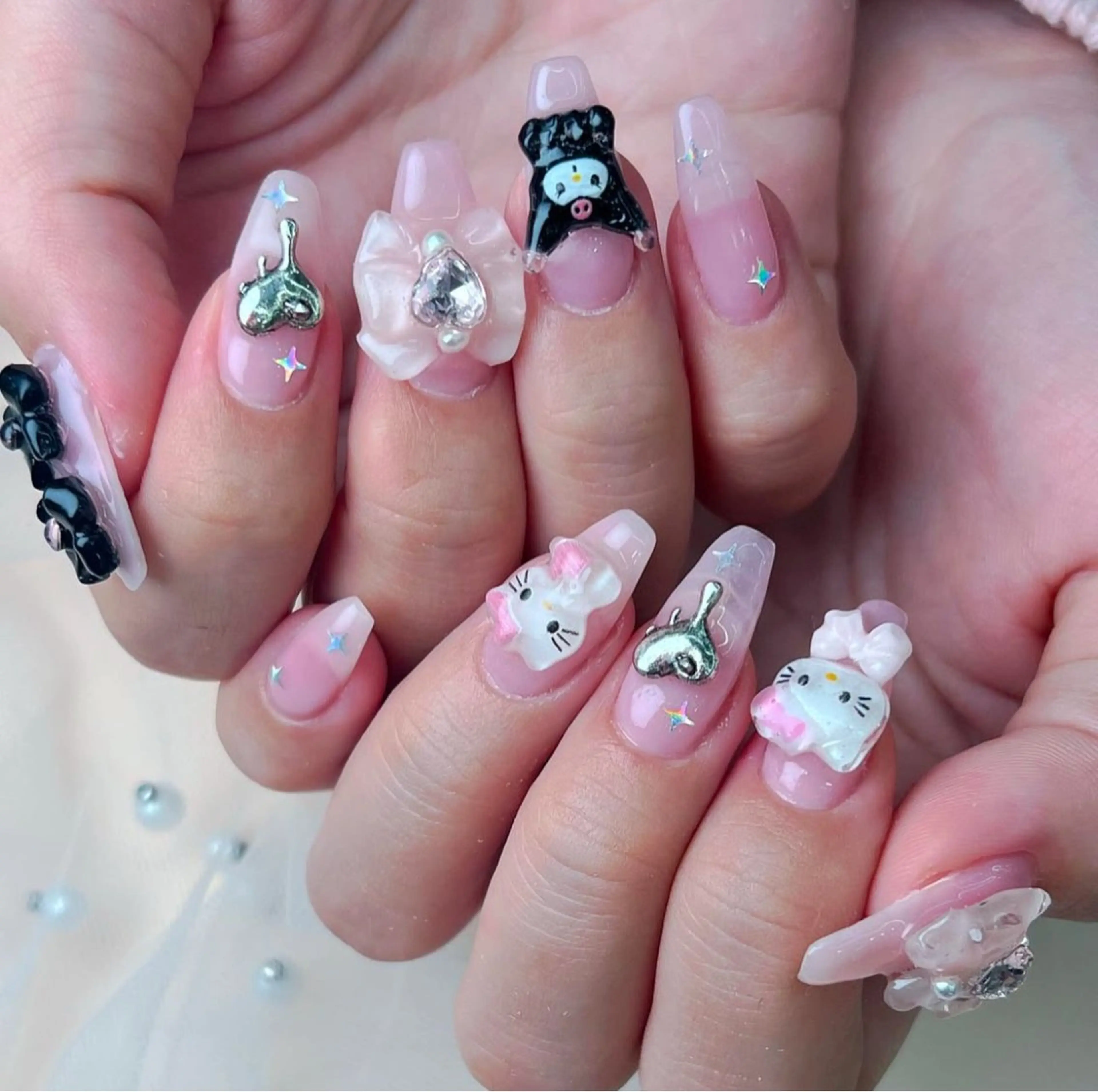 ネイル フレンチネイル キラキラネイル マグネットネイル ミラーネイル ニュアンスネイル ハンドネイル Tira Nailのネイルデザイン