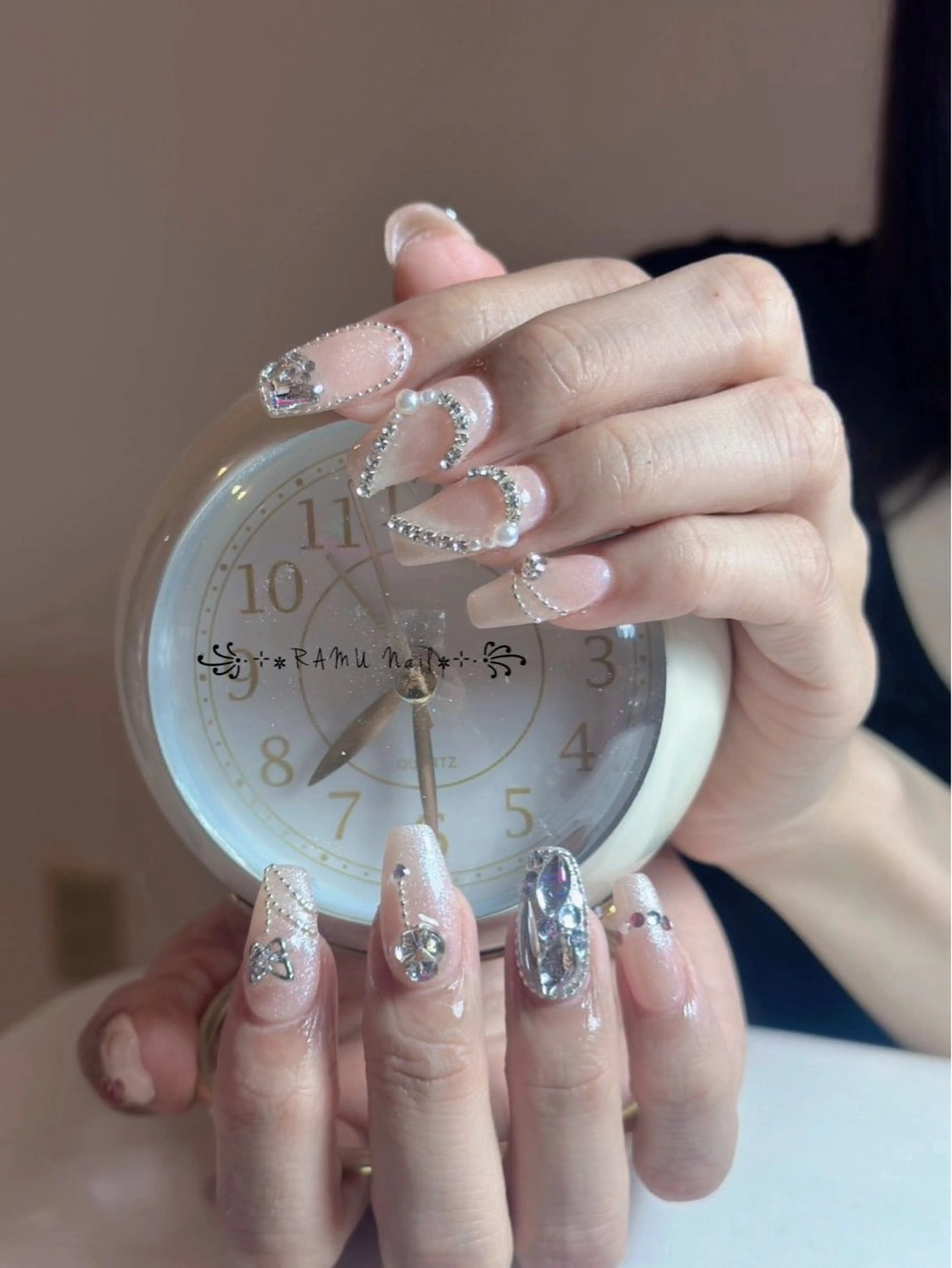 ネイル チークネイル フレンチネイル グラデーション キラキラネイル 韓国ネイル ハンドネイル RAMU_Nail 池袋店のネイルデザイン