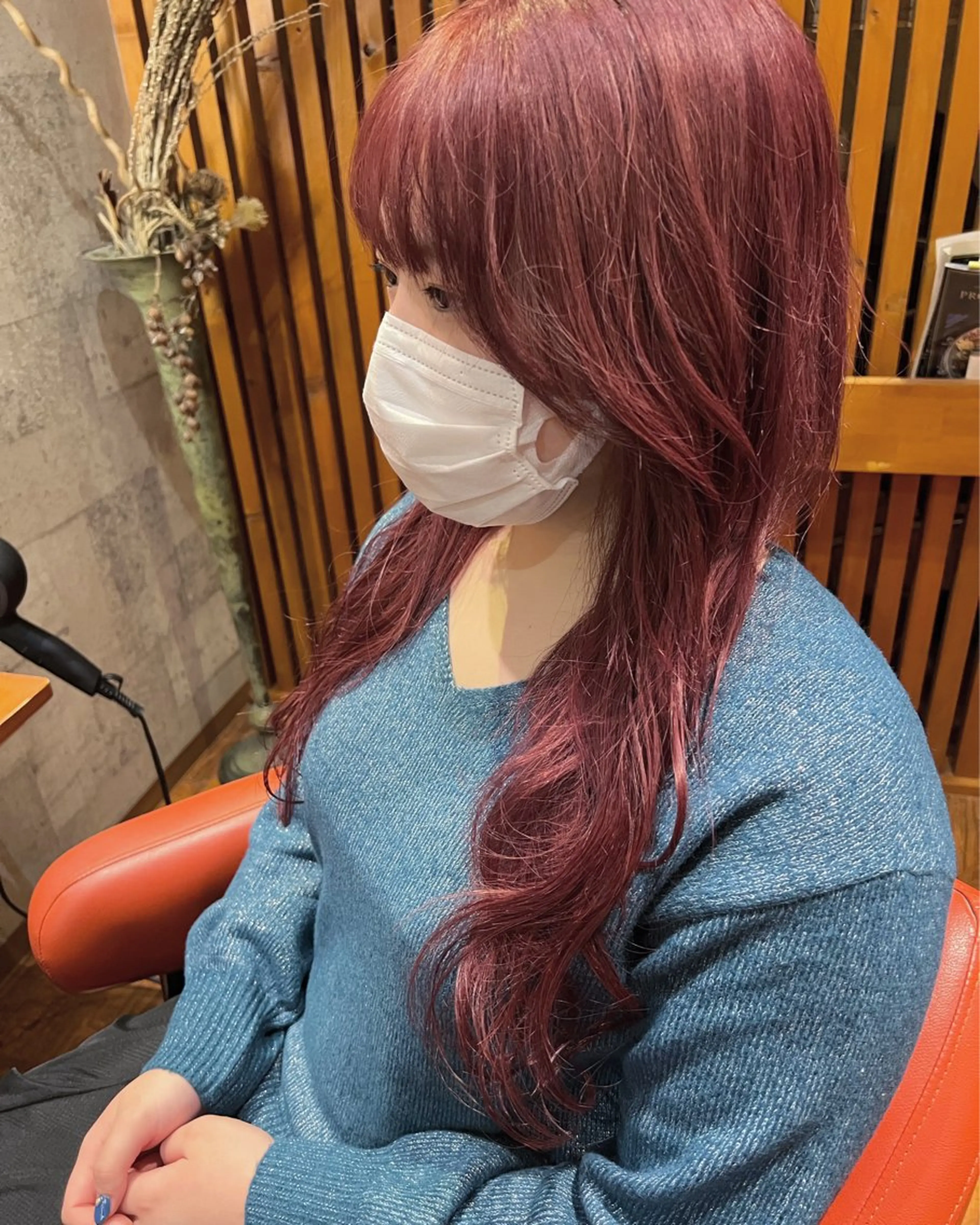 推しの目に留まるには目立たないと👀　推しに染まれるコース！　カラー＋ブリーチ＋ケアコースの写真