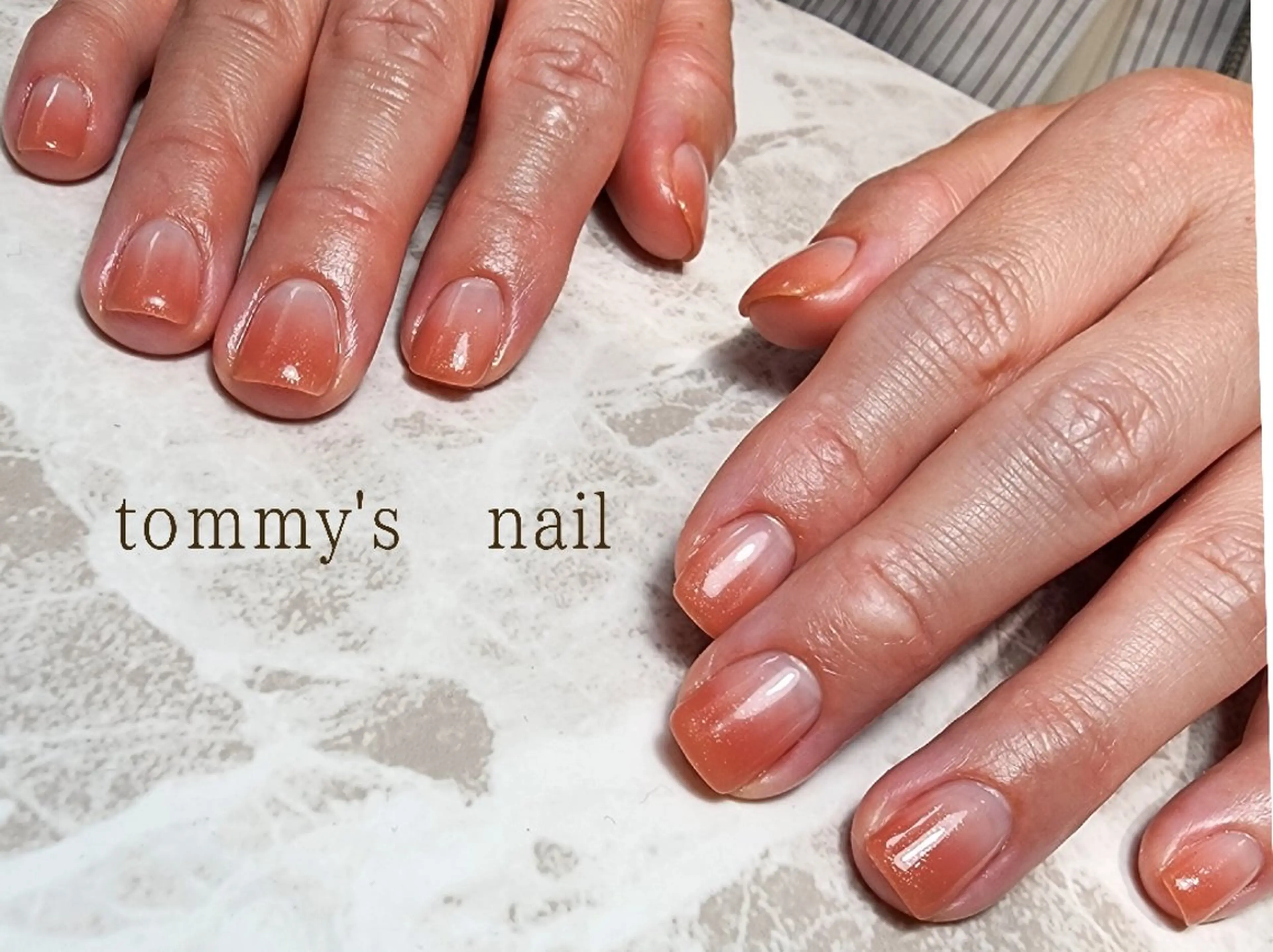 グラデーション【育ケアネイル；オリジナルネイルオイル付き】の写真