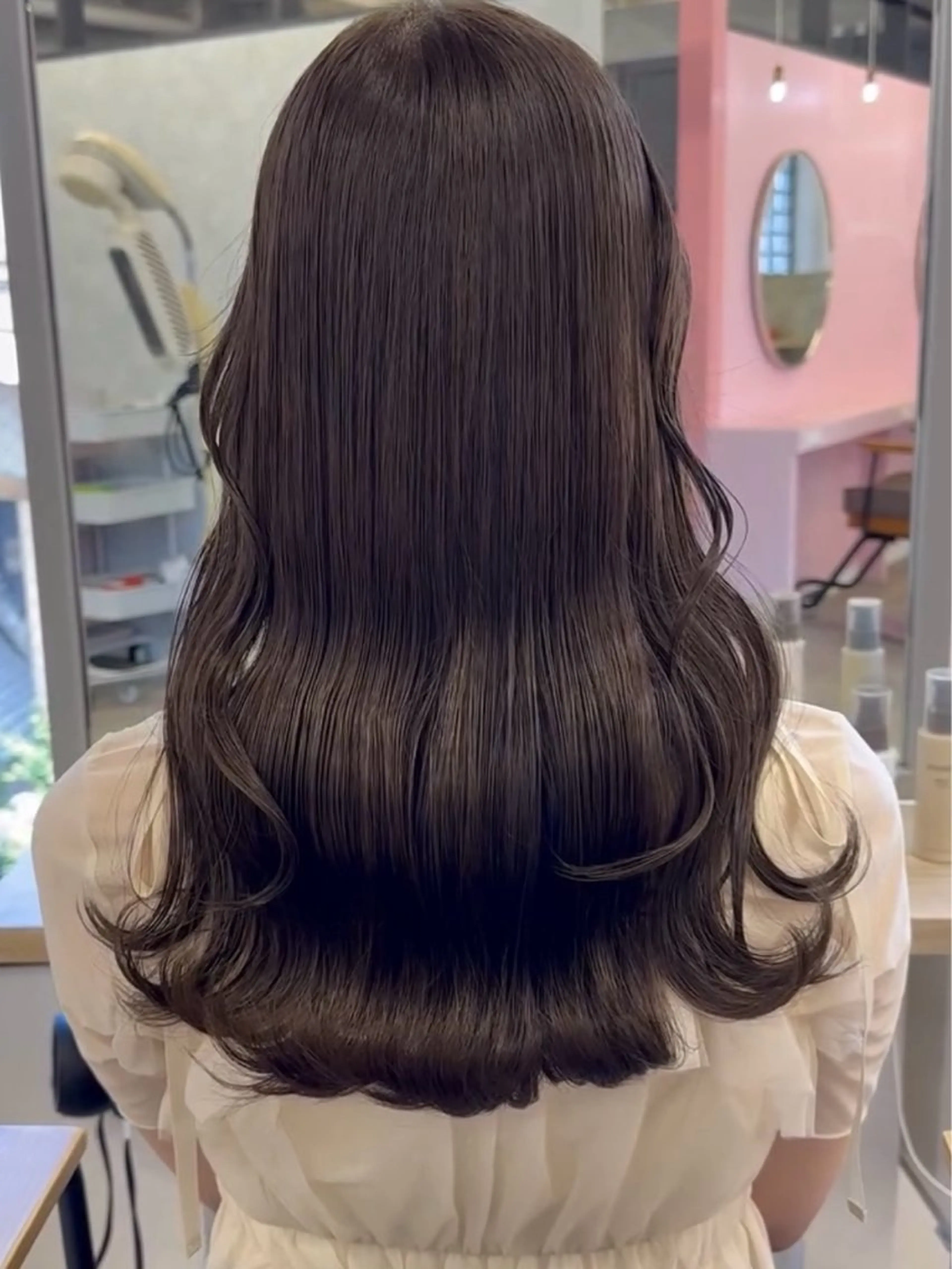 セミロング カラー ブリーチ ブリーチなしカラー 髪質改善 レイヤーカット 縮毛矯正 【美髪矯正】 吉村　清志のヘアスタイル