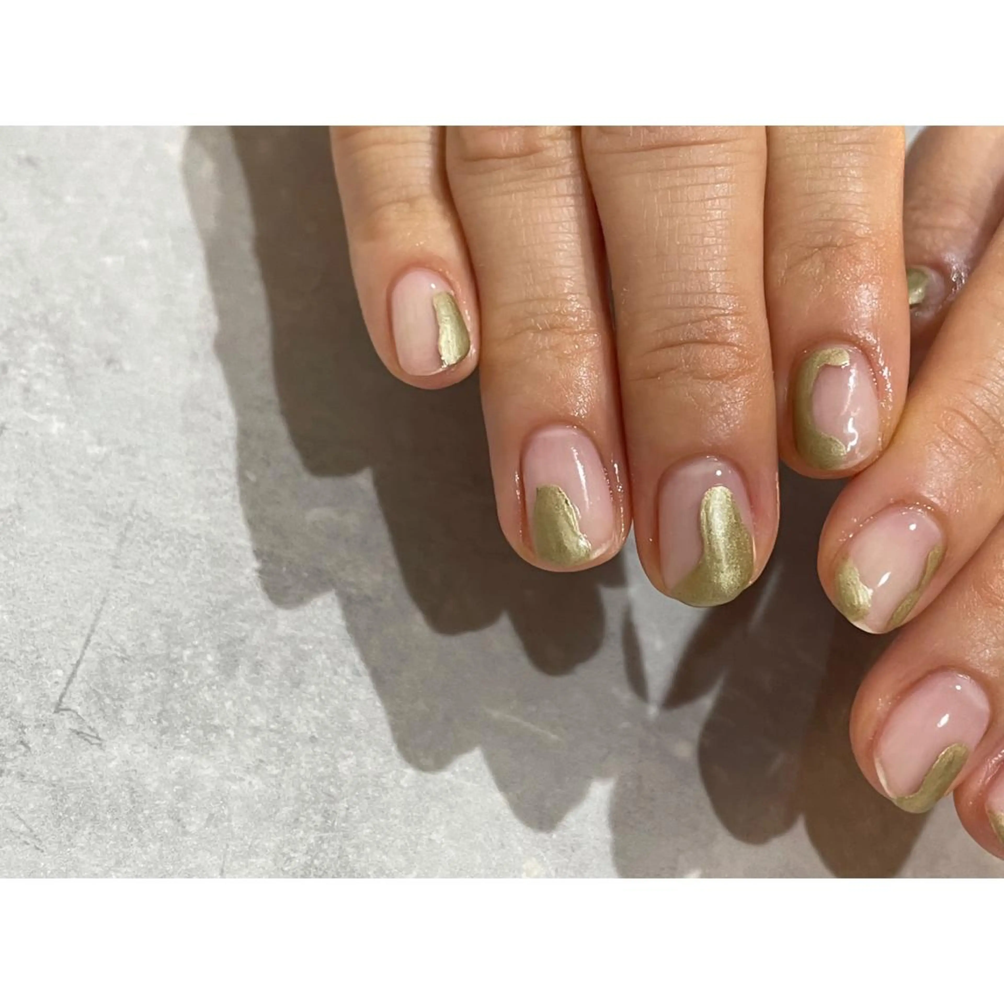 ネイル アートネイル ゴールド ミラーネイル ニュアンスネイル ワンカラーネイル ハンドネイル lacier nailのネイルデザイン