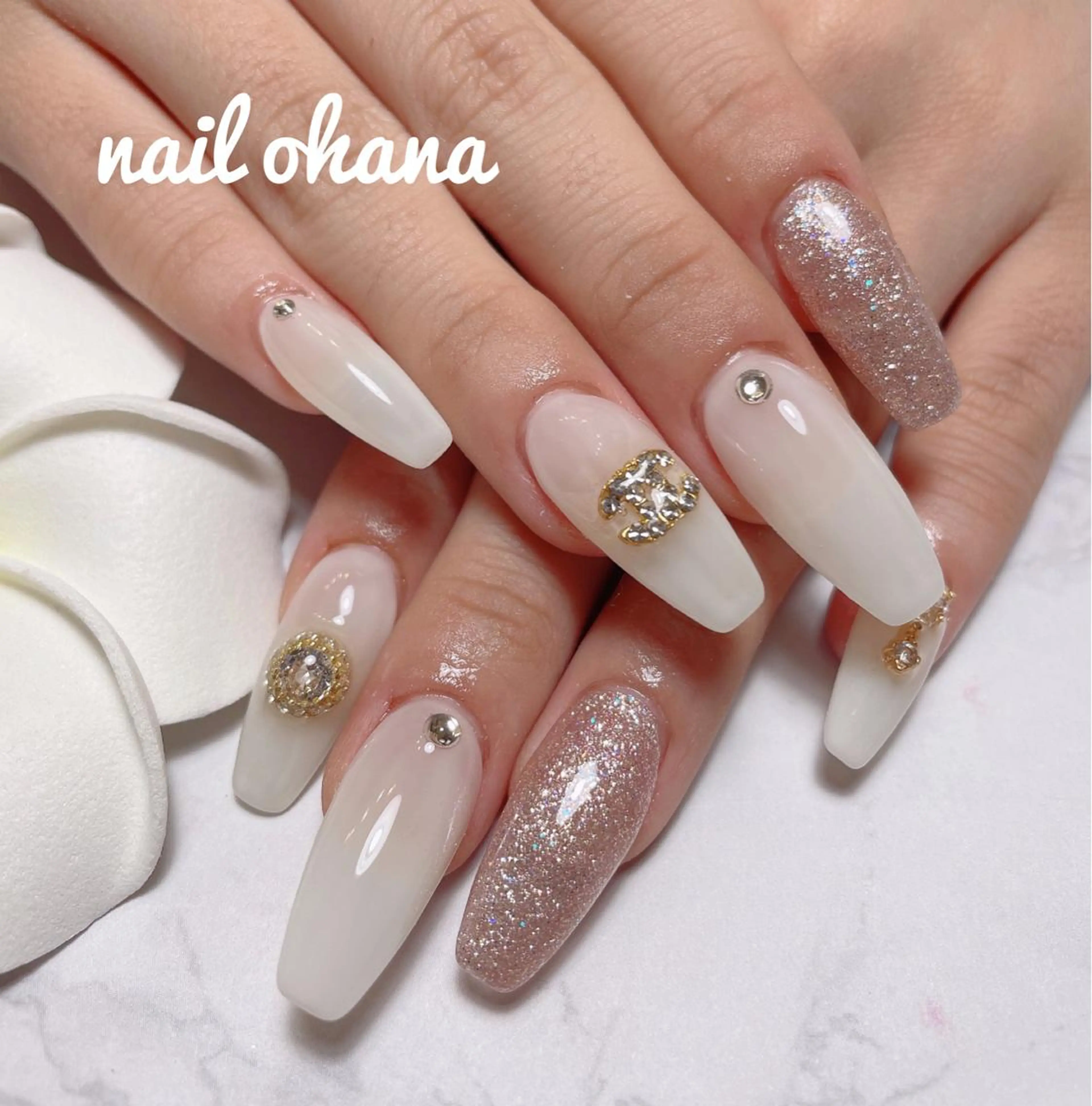 ネイル ジェルネイル 持ち込み スカルプネイル シンプルネイル ホワイト ハンドネイル 那覇🏝️台湾人 ネイリストSHIUのネイルデザイン