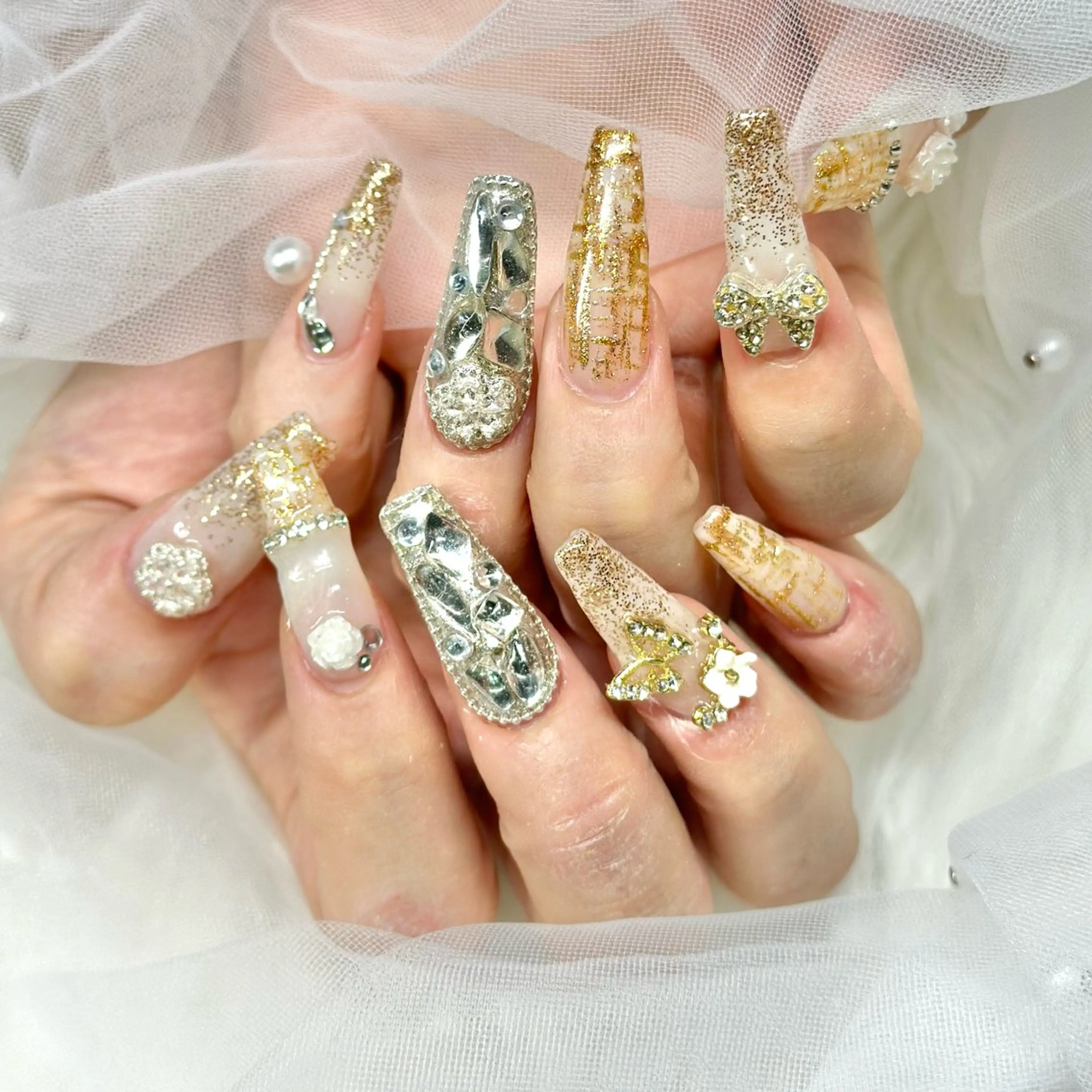 ネイル MIGHTY COLORのネイルデザイン