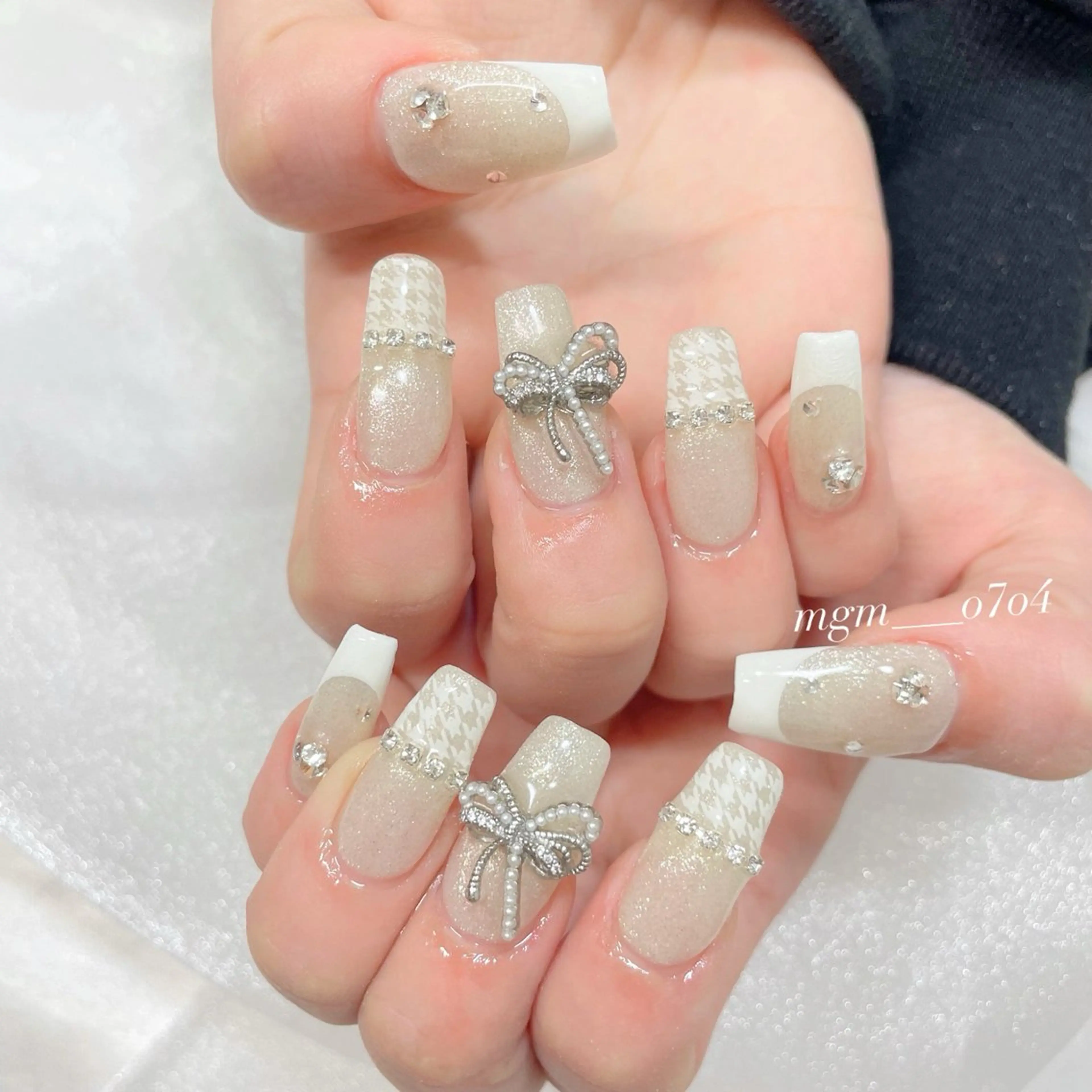 ネイル リボン ハンドネイル ハンドケア MoON...❤︎ MeGuのネイルデザイン