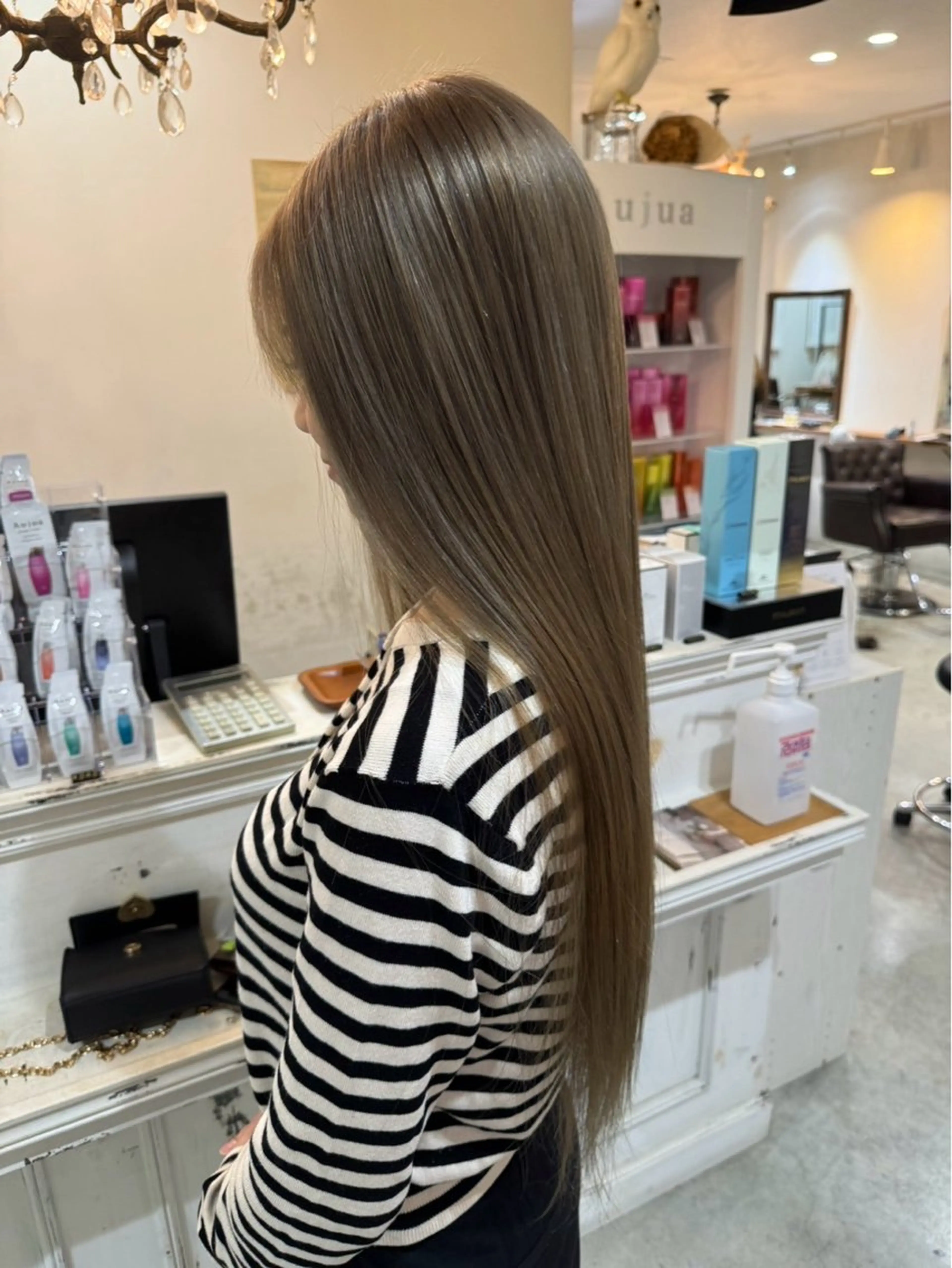 【ブリーチメニュー🦋】カット➕ダブルカラー👩🏼💕（1️⃣ブリーチ）➕艶カラー🪄🫧の写真