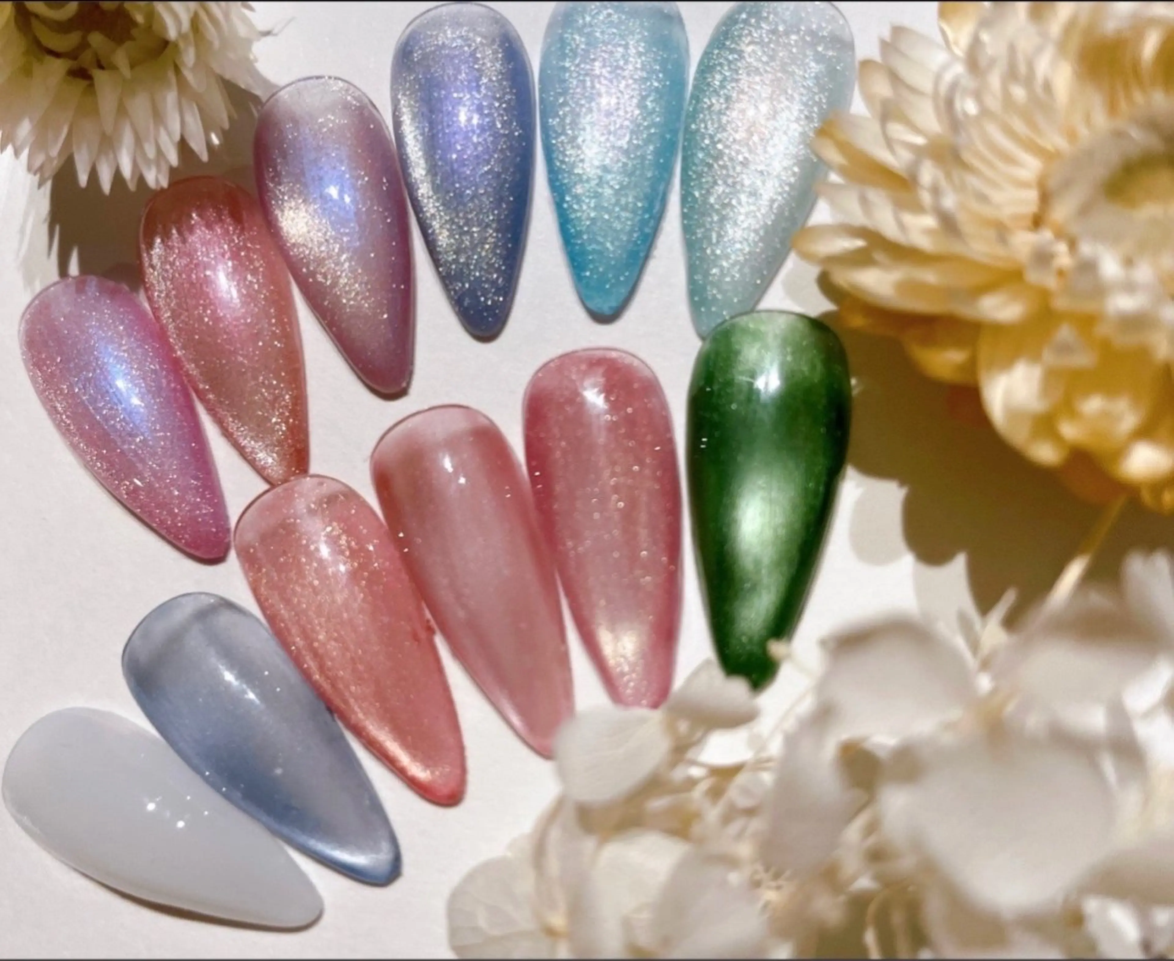 【ソフトジェルのみオフ込み】平日午前のみマグネットネイルワンカラーの写真