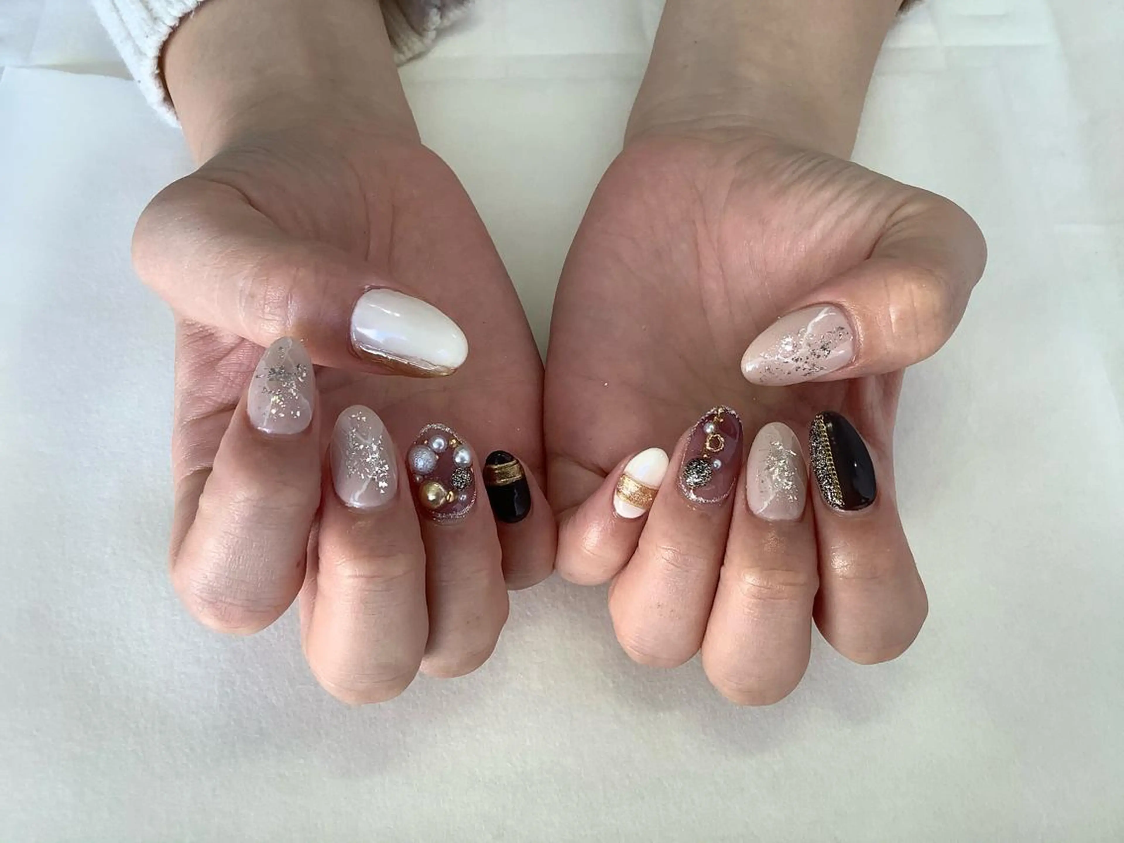 ネイル ハンドネイル 💎🐰 saki. m 🐰💎のネイルデザイン