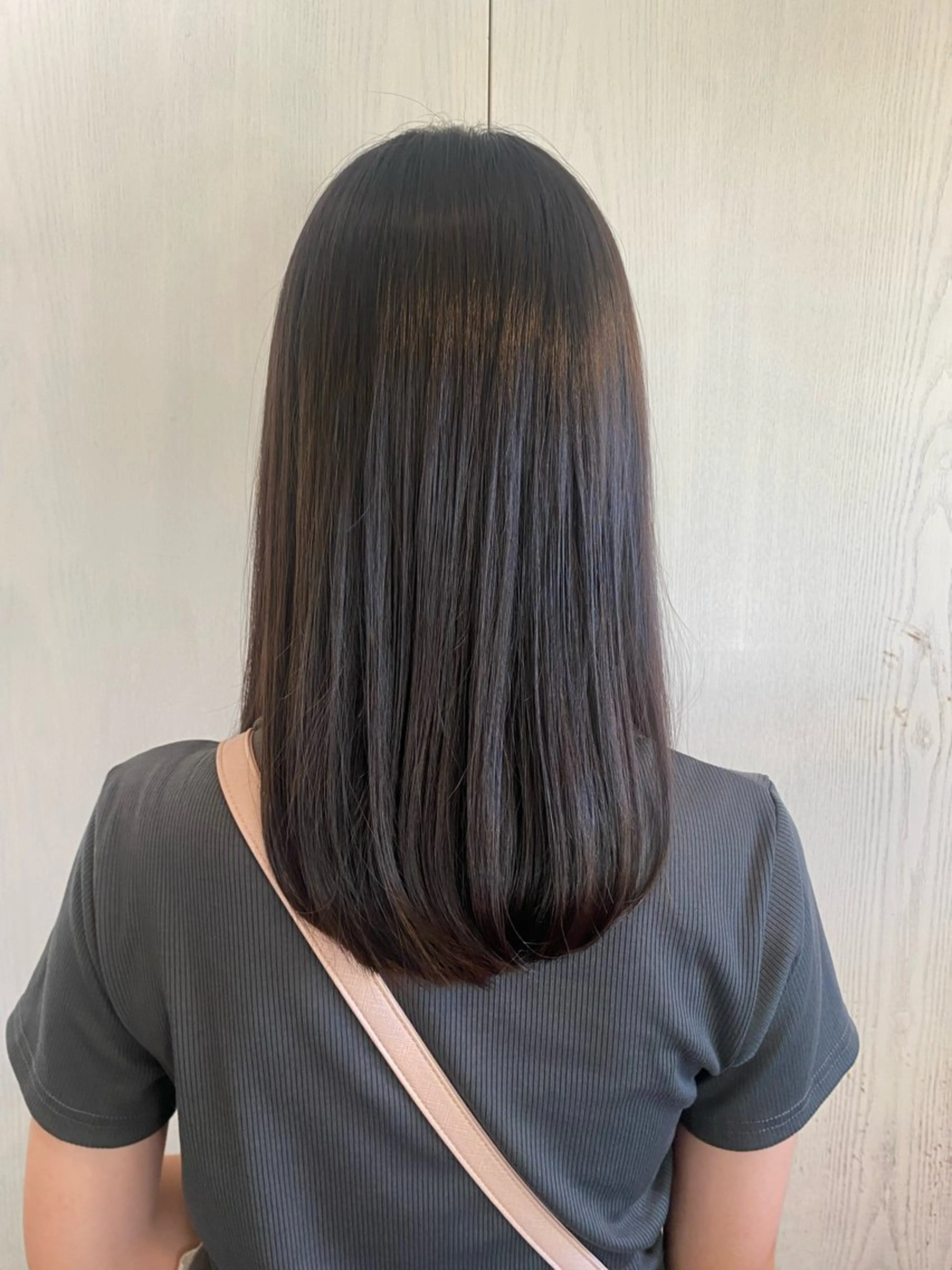 セミロング こやなぎ れいなのヘアスタイル