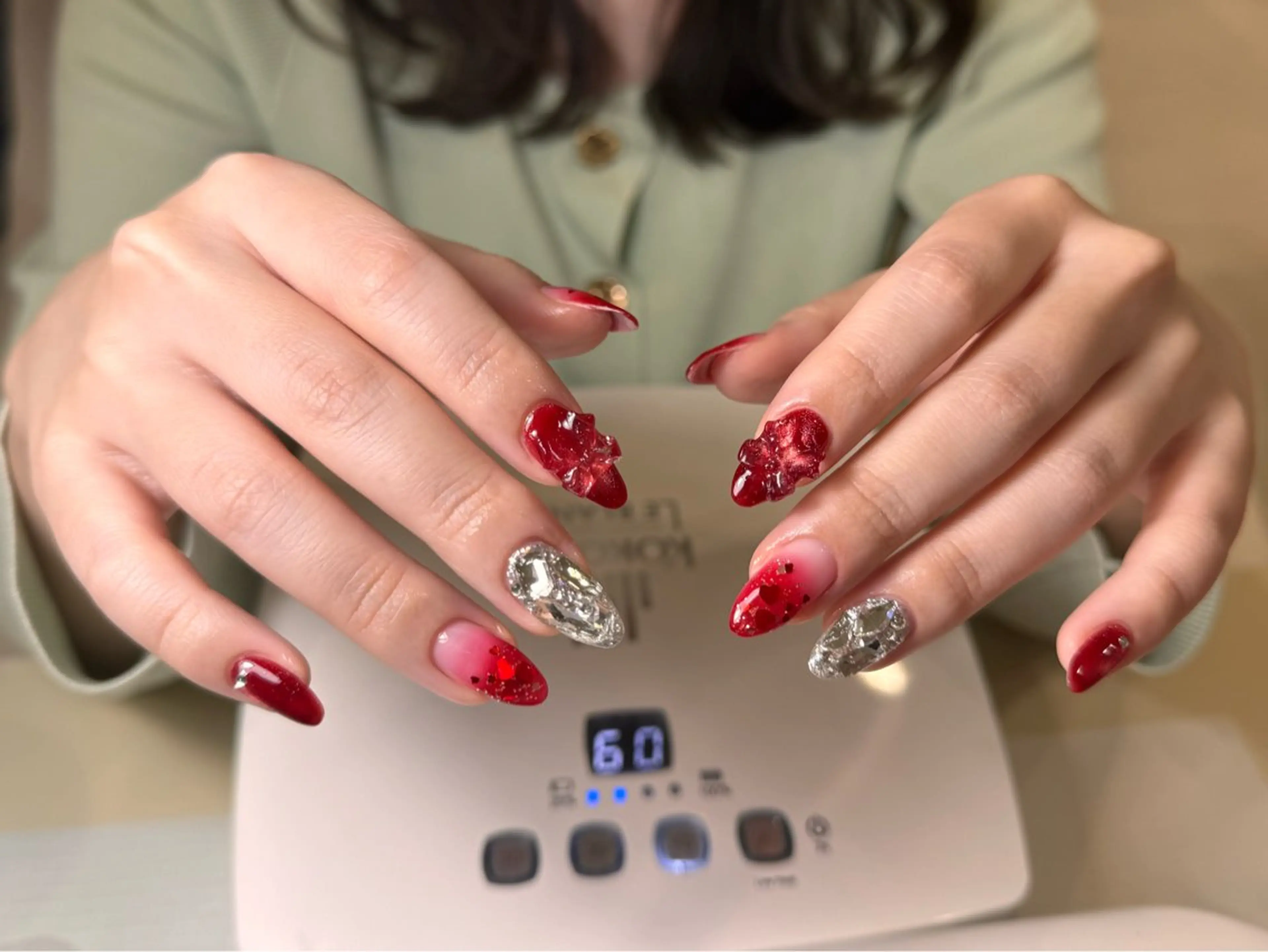 ネイル ハンドネイル ハンドケア チャ ミーのネイルデザイン