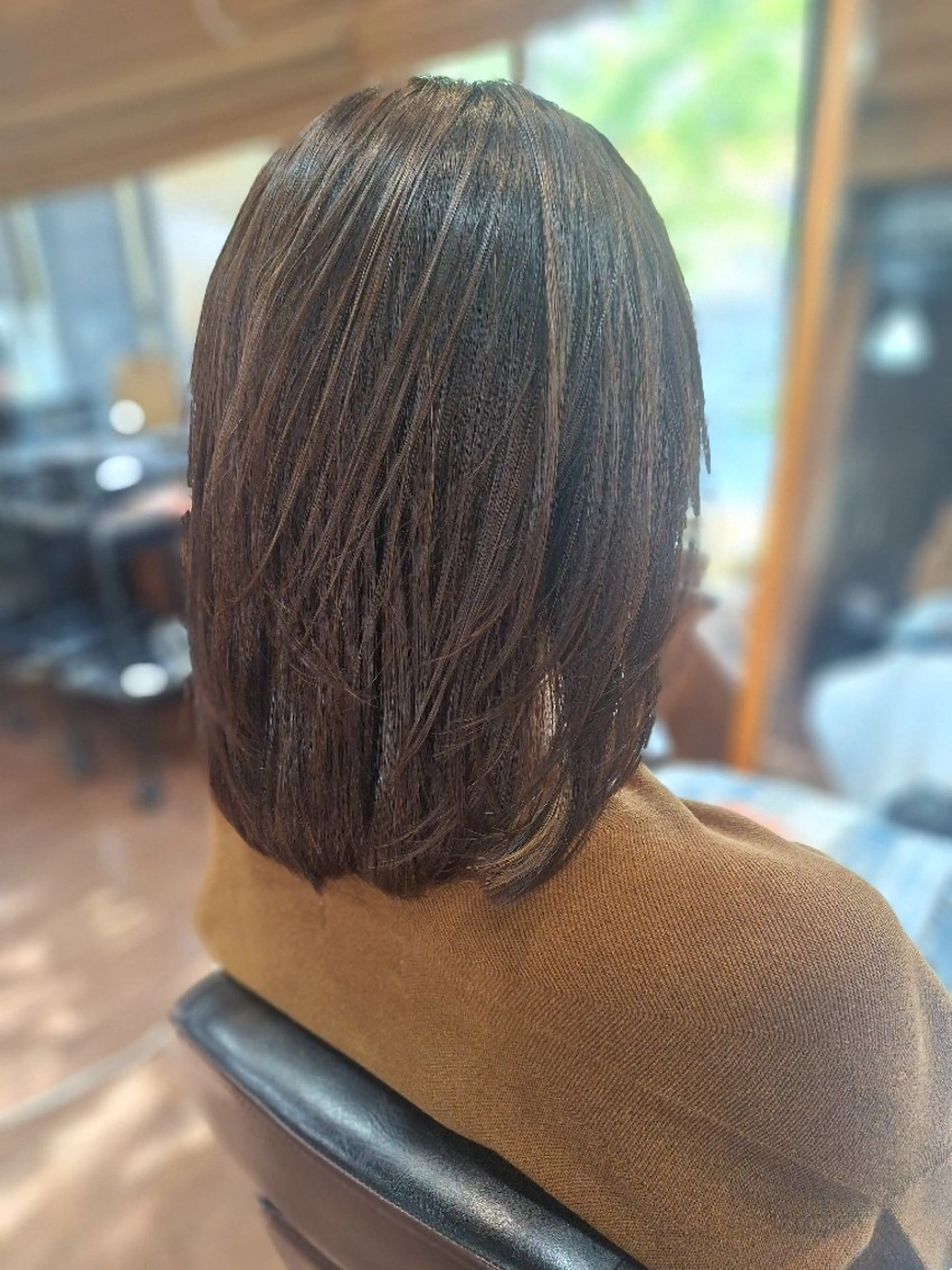 ミディアム ミディアムレイヤー レイヤーカット 飯田 仁美のヘアスタイル