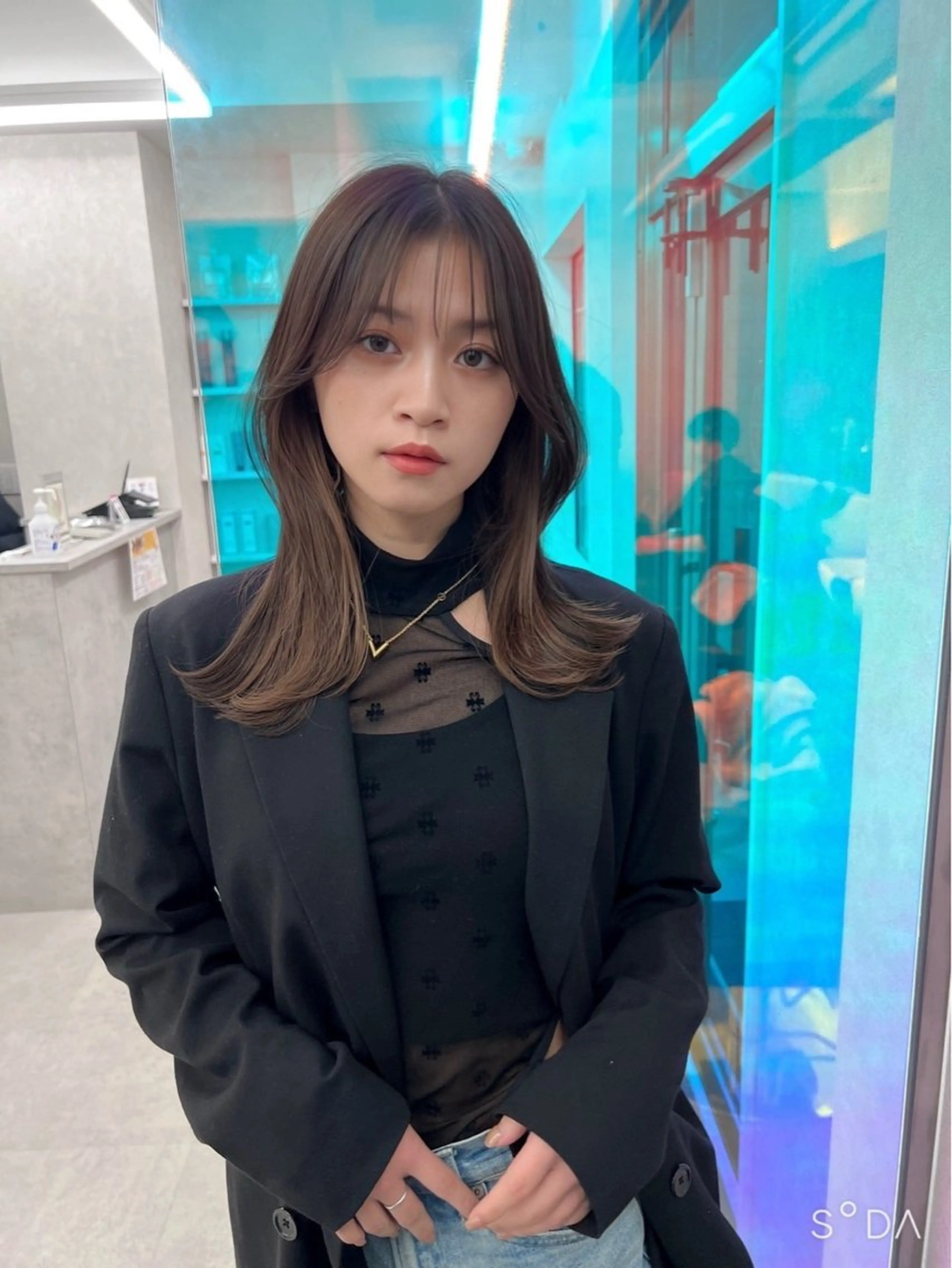 セミロング カラー ヘアカラー 野中 悠那のヘアスタイル