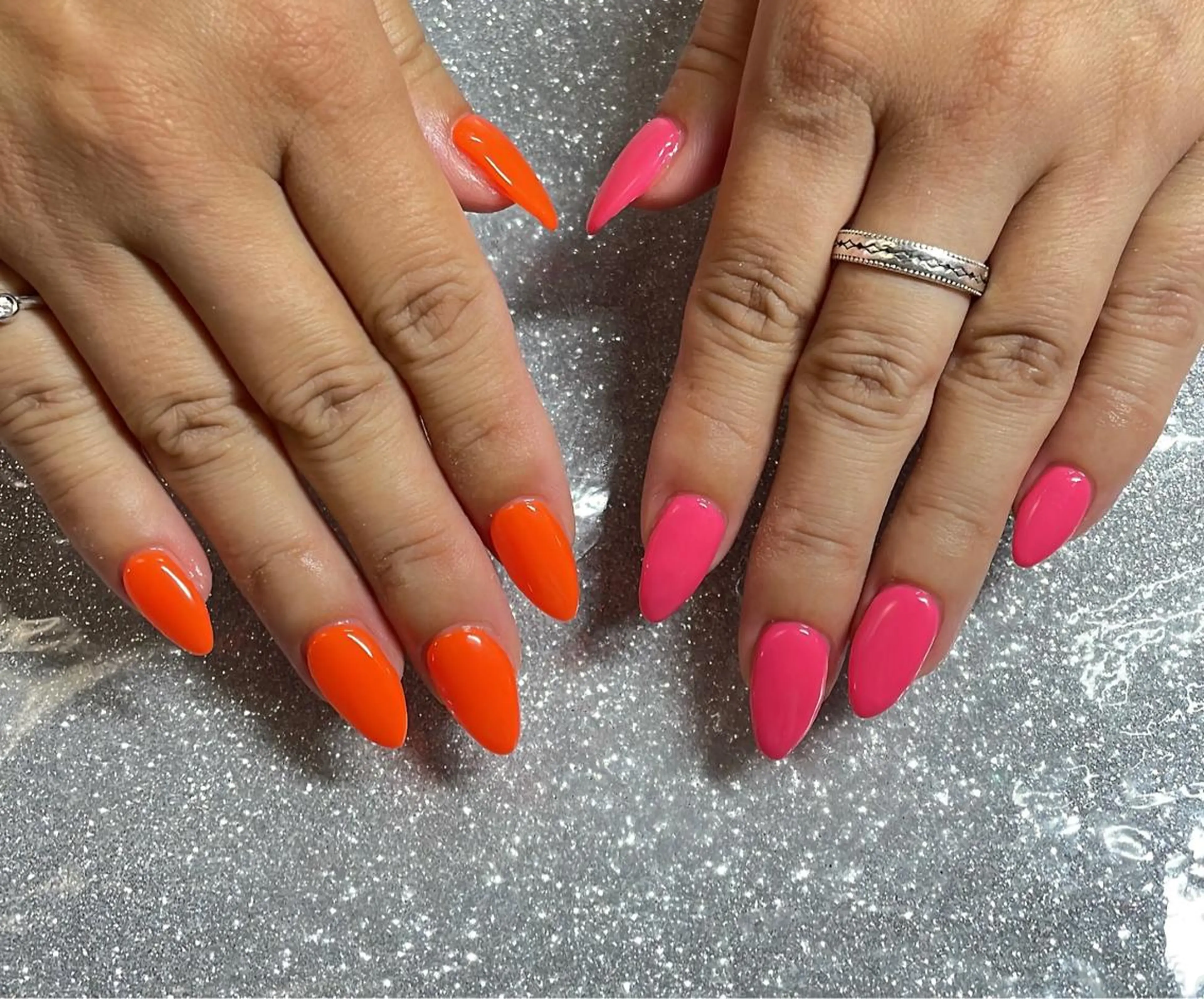 ネイル ハンドネイル VIERU 🌈🎀💖のネイルデザイン