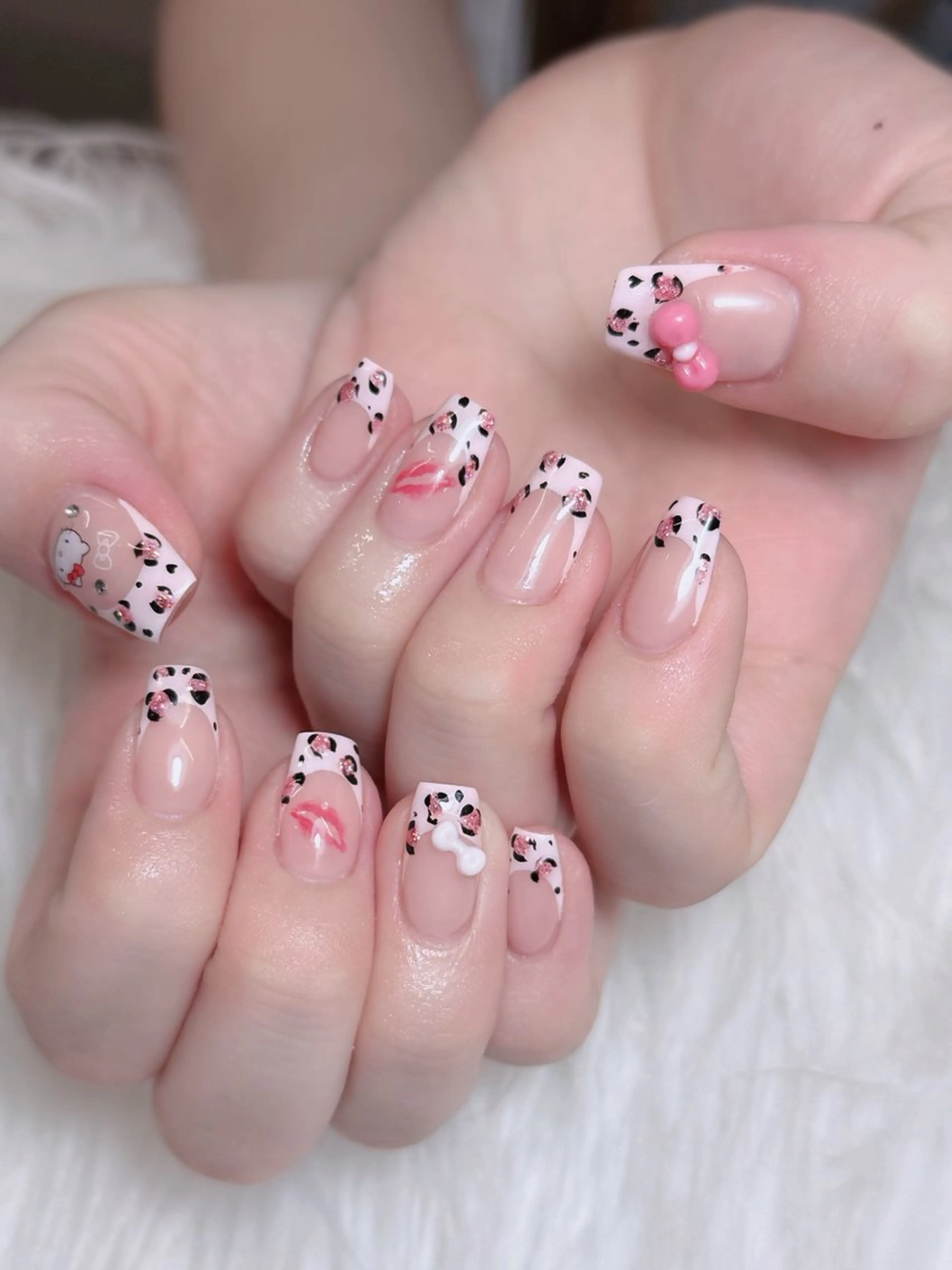 ネイル オーロラネイル チークネイル フットネイル フレンチネイル ハロウィン ハンドネイル Lumi Nail 新大久保3‘のネイルデザイン