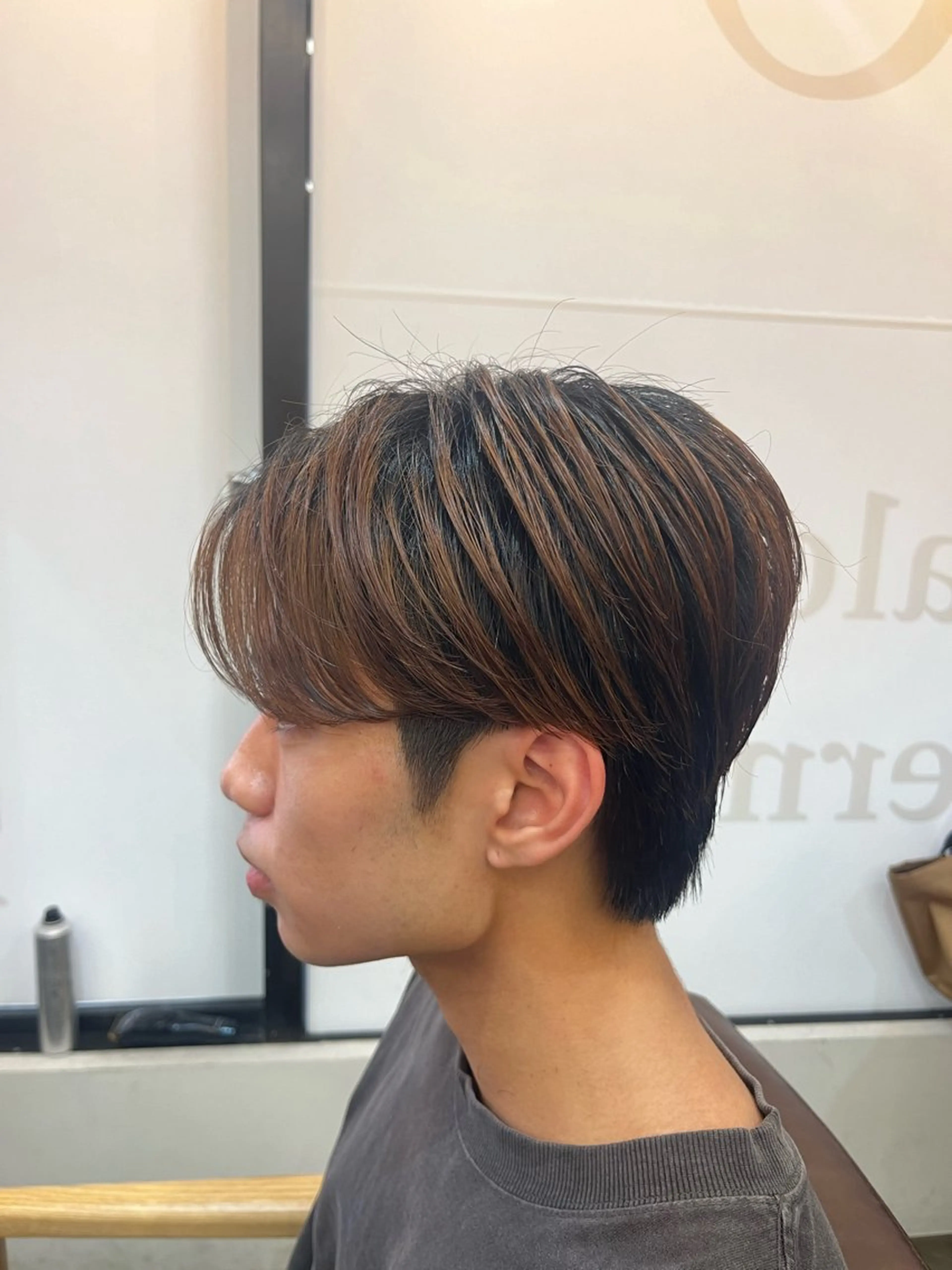 ショート パーマ メンズ カルマパーマ メンズパーマ カット パーマ 韓国風メンズ/毛流れ ヘアなら須田龍世のヘアスタイル