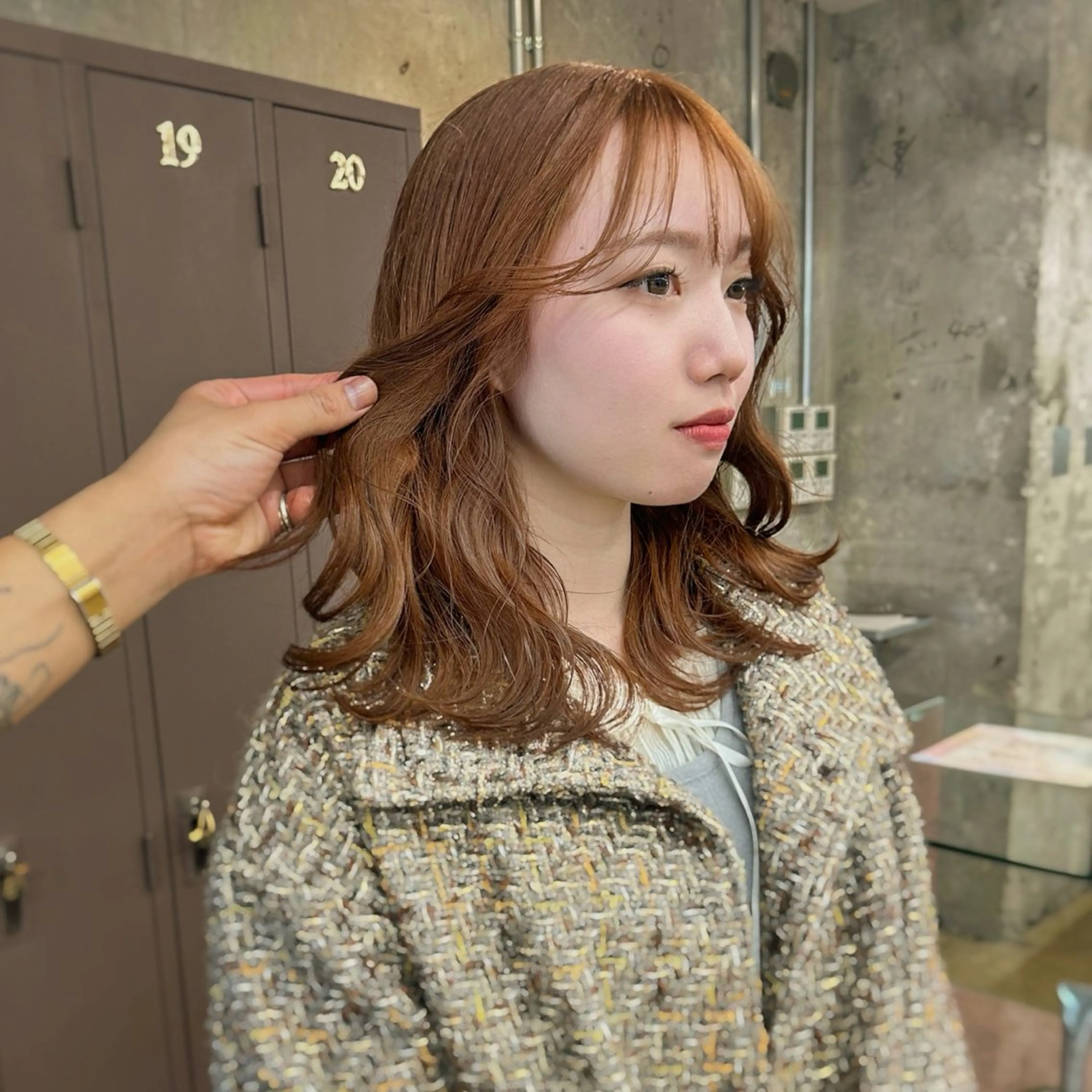 セミロング カラー ブリーチ ブラウンカラー ケアブリーチ ダブルカラー ブリーチなしカラー カット ヘアカラー 岡本康平/ボブ /ブリーチ/レイヤーのヘアスタイル