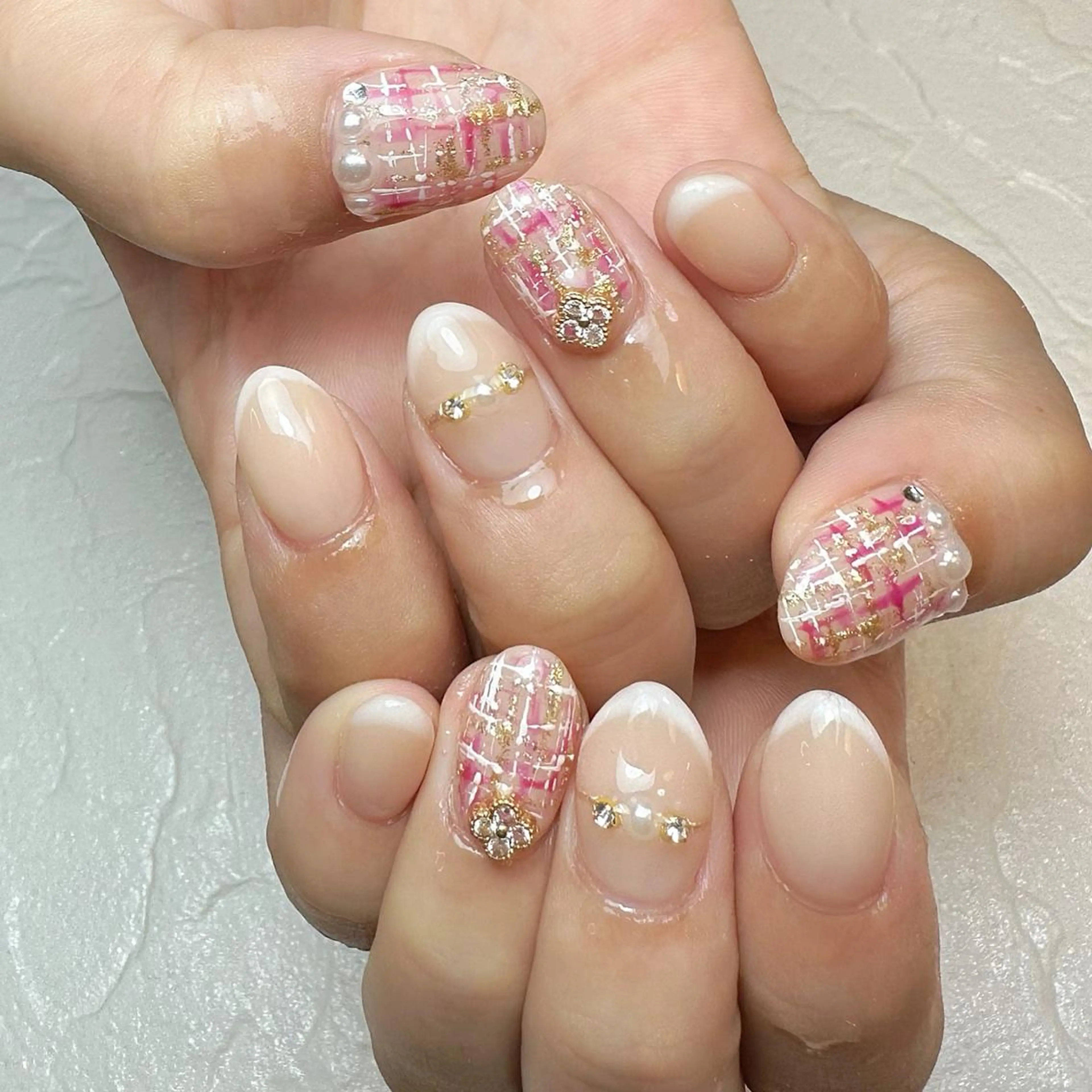 ネイル フレンチネイル ツイードネイル ハンドネイル Nail ameria megu所属・ameria meguのネイルデザイン