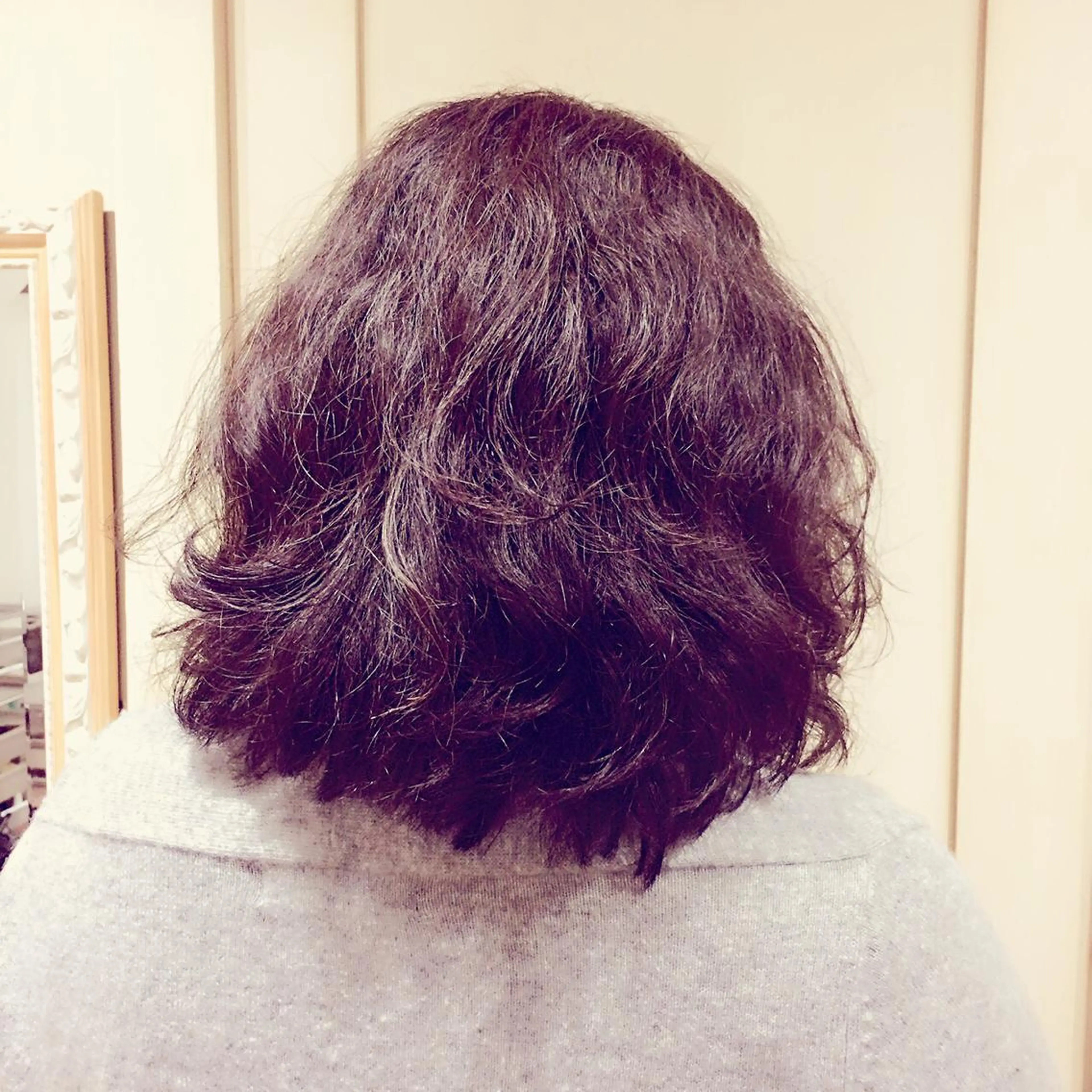 ミディアム セミロング くせ毛 外国人風カラー 小柳 ゆかりのヘアスタイル