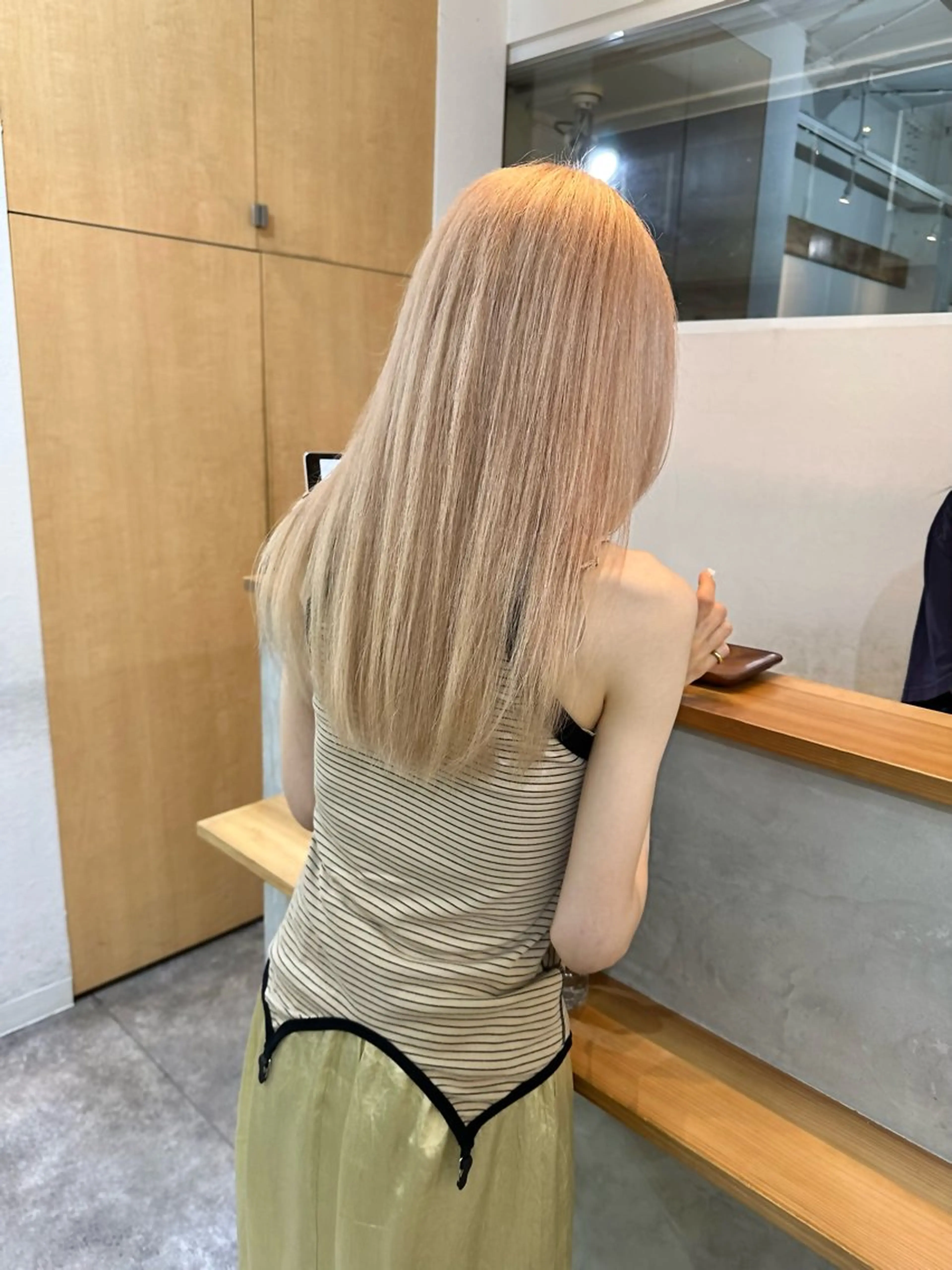 ロング カラー ブリーチ ケアブリーチ カット ヘアカラー トリートメント パーマ/透明感カラー /ボブ/吉田一生のヘアスタイル