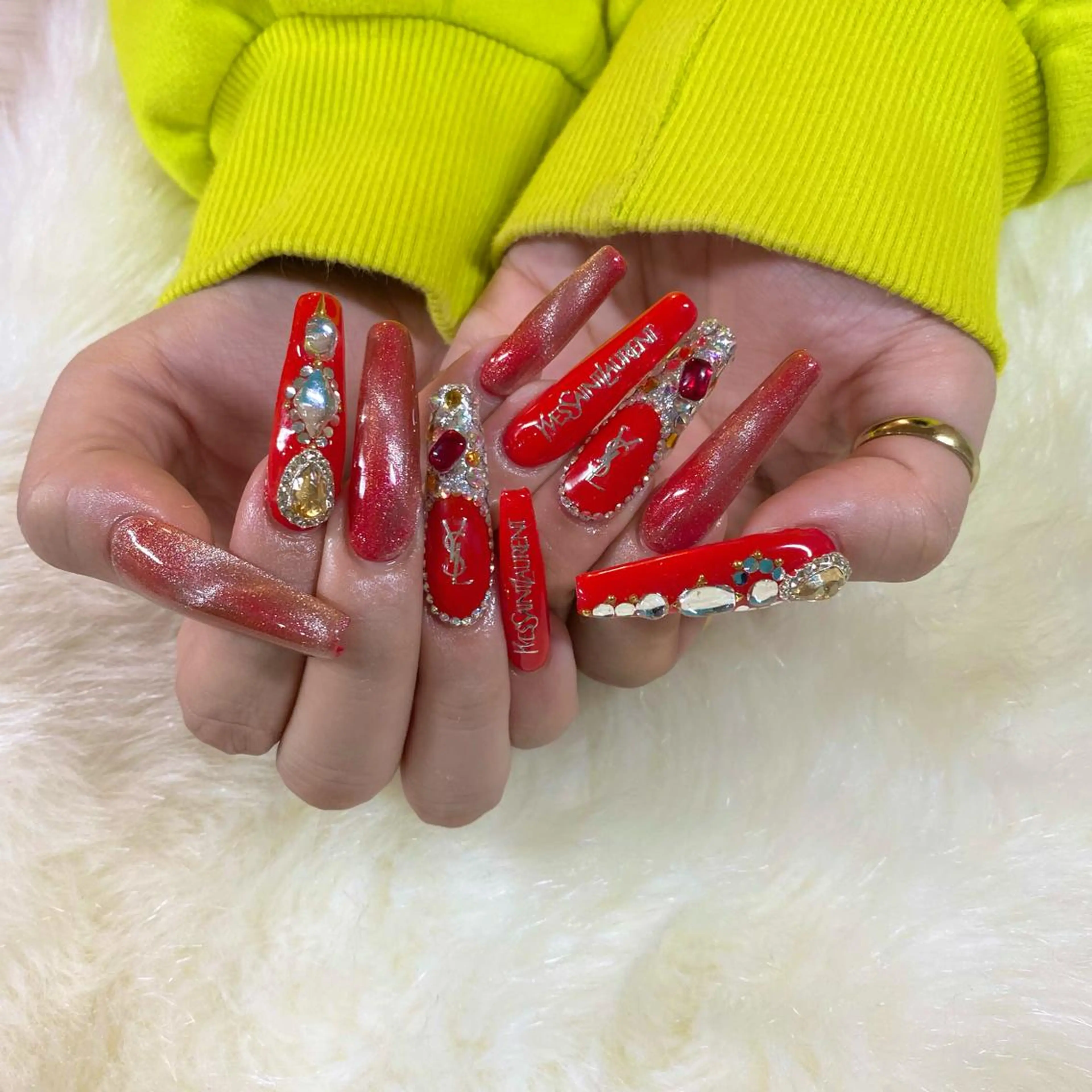 ネイル ハンドネイル Amber21.所属・Nagahama Akariのネイルデザイン