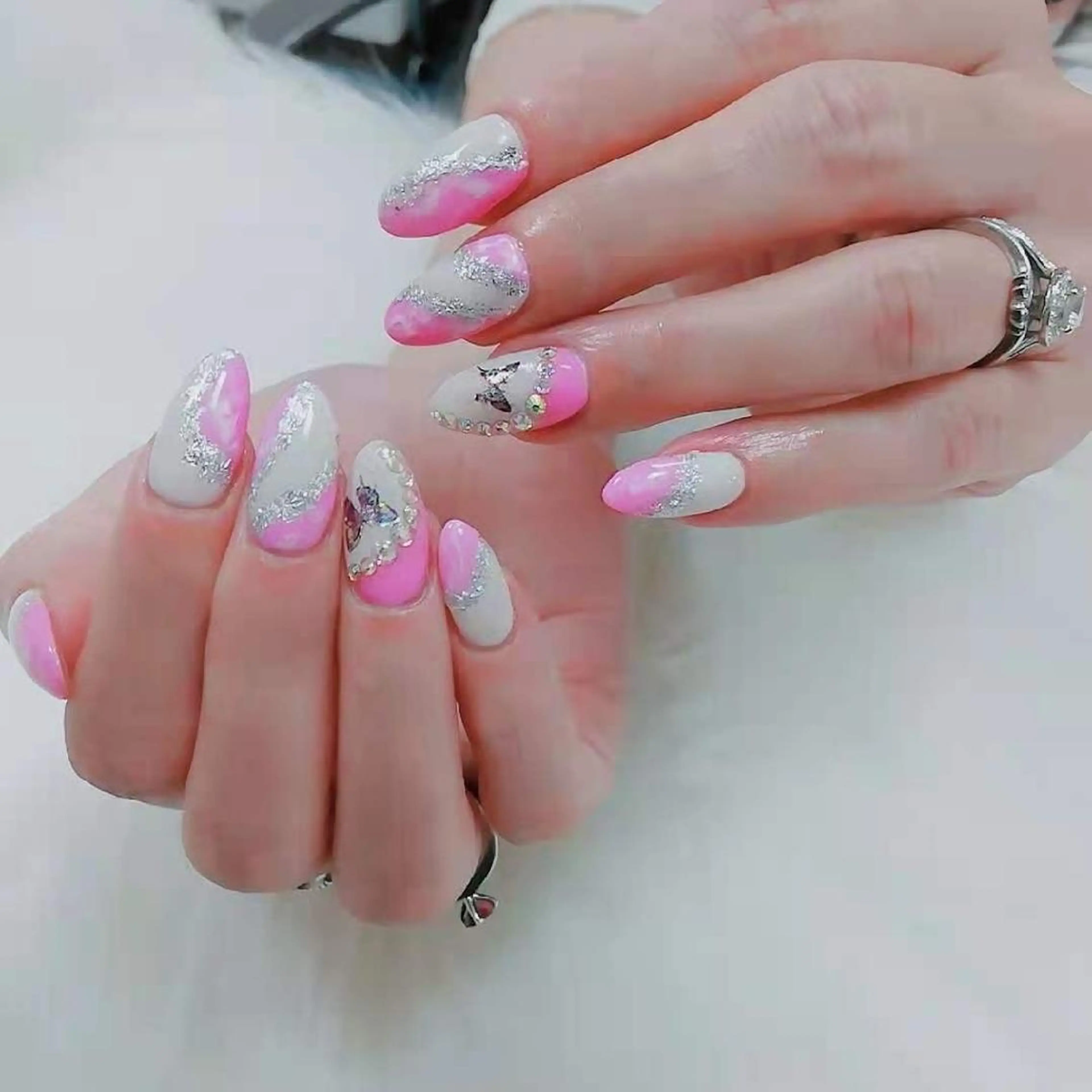 ネイル ハンドネイル E·U·B ネイル所属・横浜市中区曙町 E·U·Bネイルのネイルデザイン