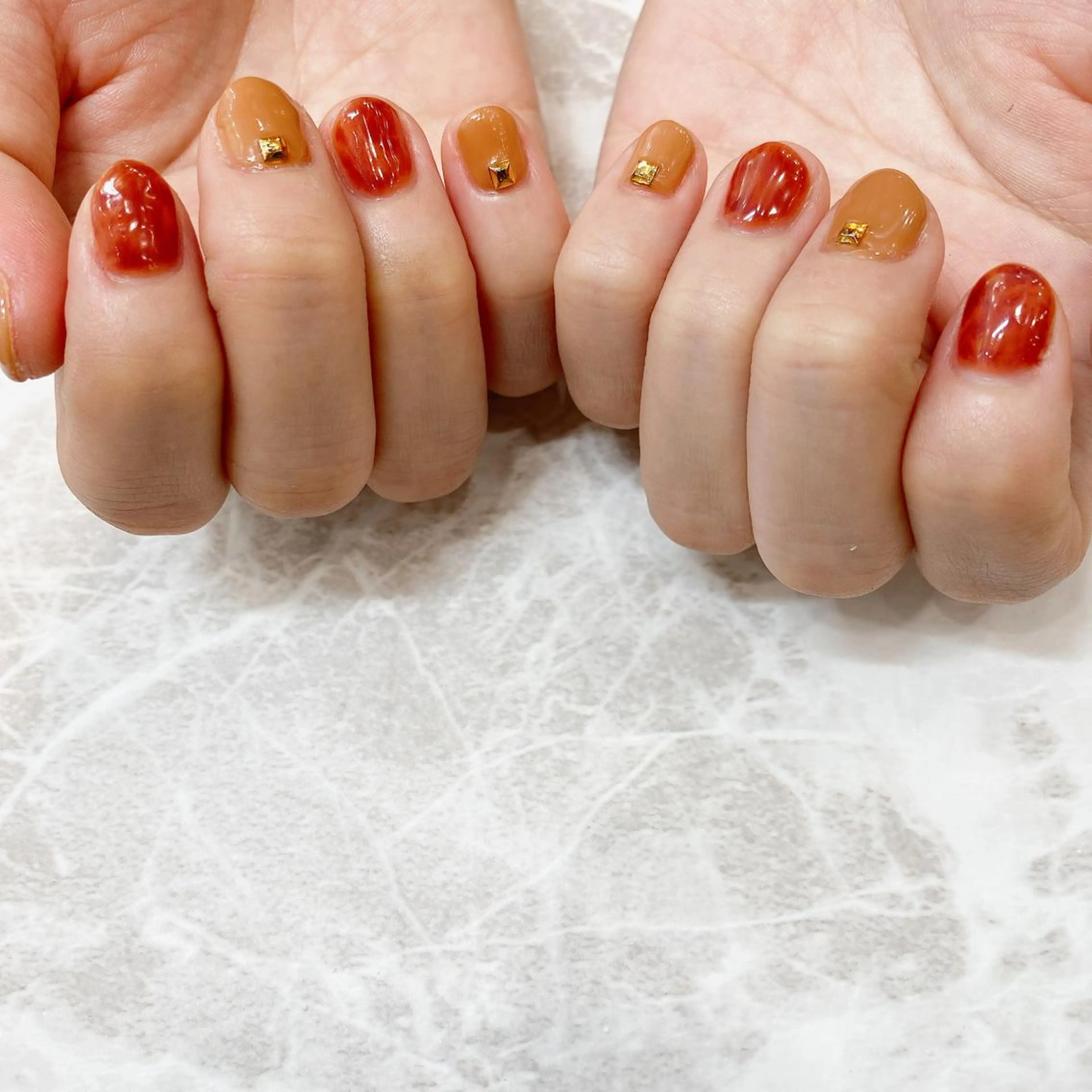 ネイル べっ甲ネイル 関谷 真登佳のネイルデザイン