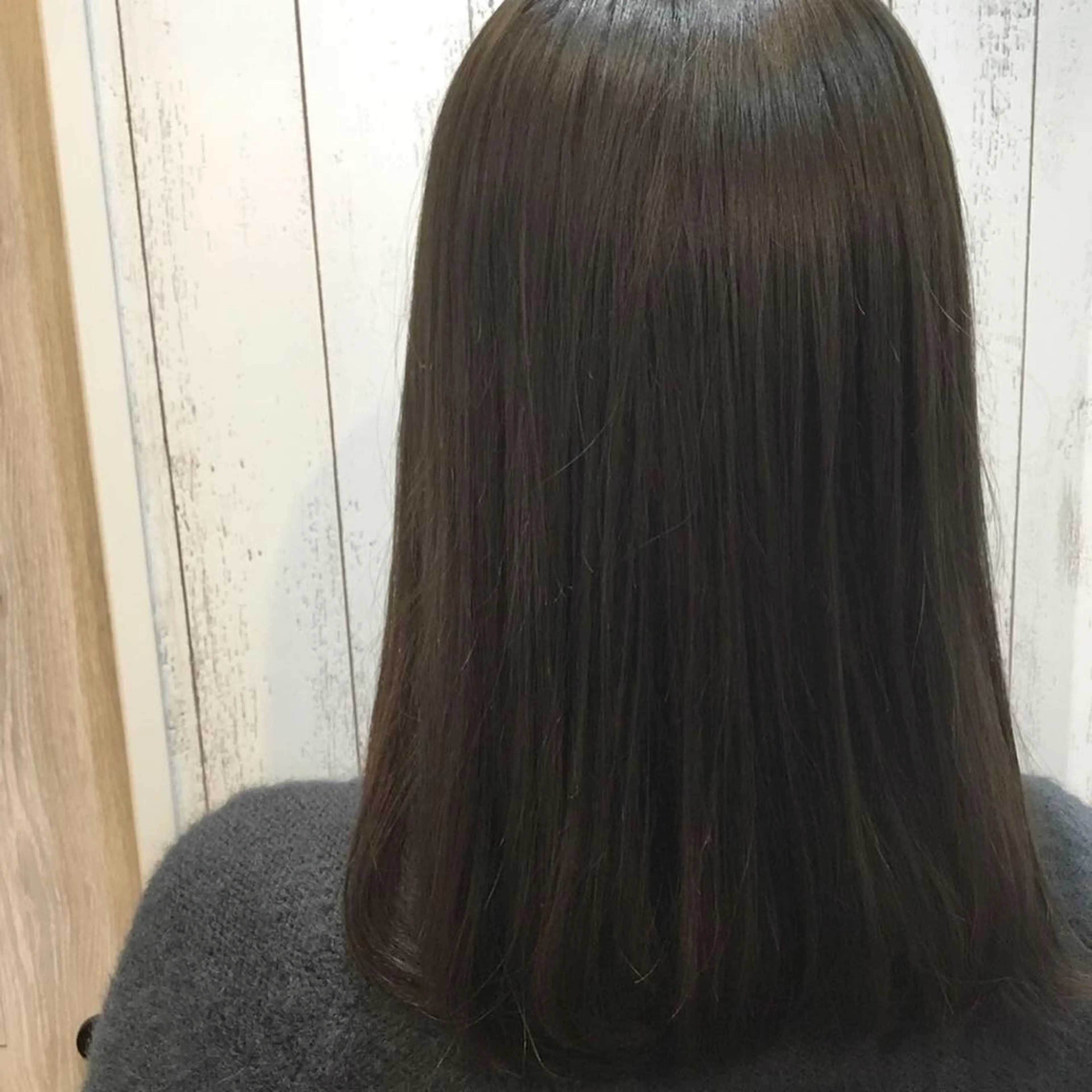 ミディアム カラー パーマ embrace エンブレイスのヘアスタイル