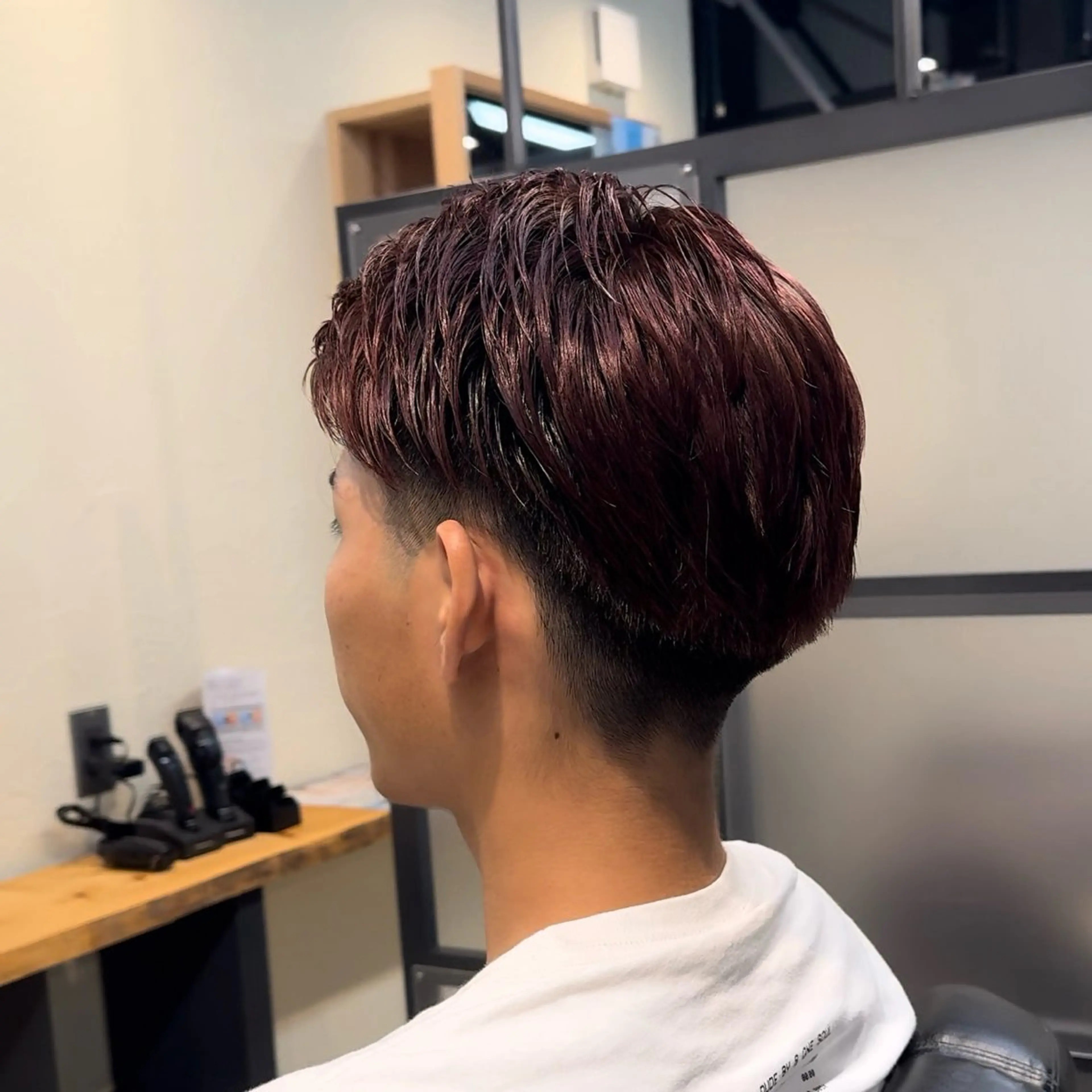 カラー メンズ 梅本 淑人のヘアスタイル