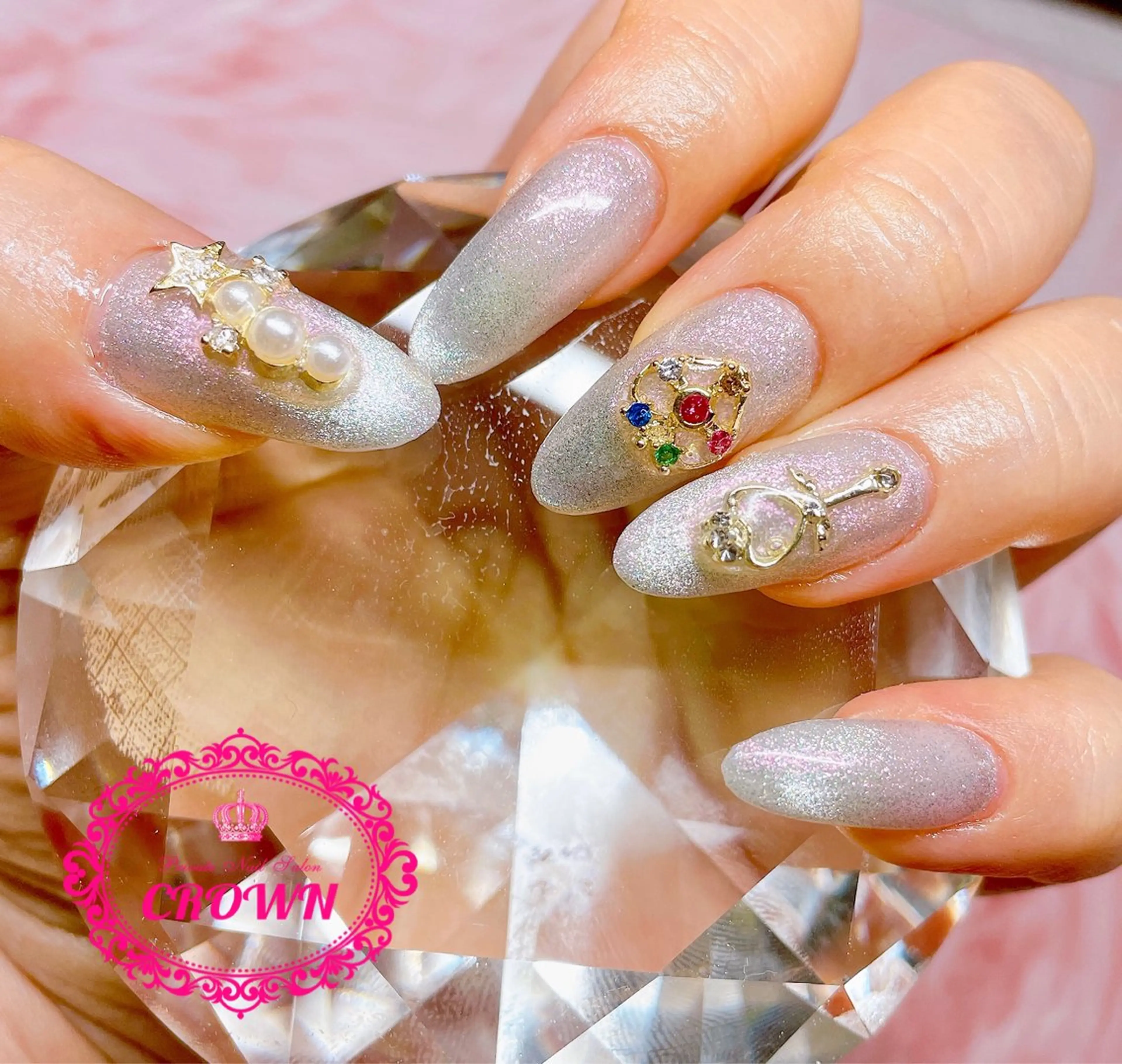 ネイル CROWN プライベートサロンのネイルデザイン