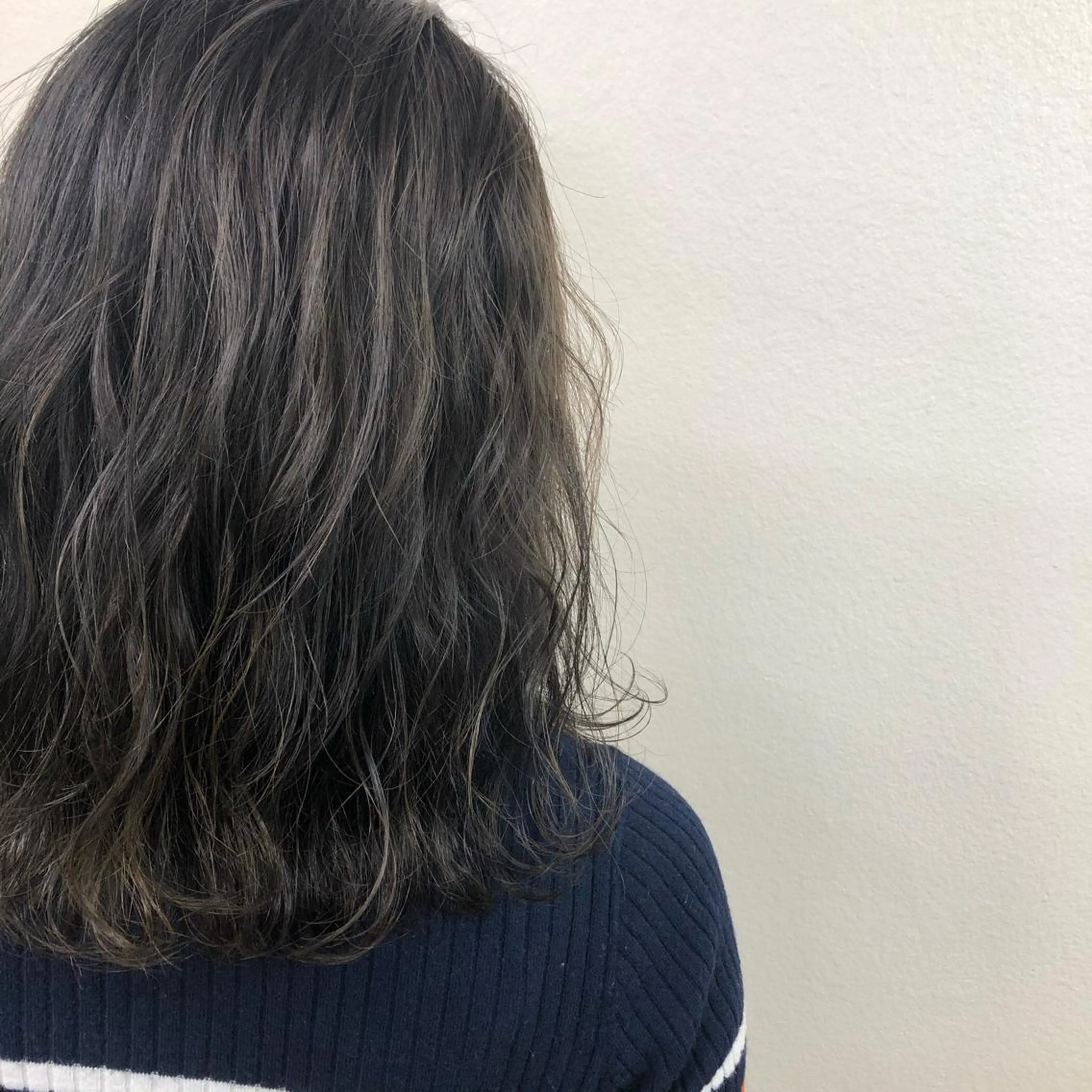 ミディアム カラー ヘアアレンジ 外苑前NO.1艶髪 透明感カラーのヘアスタイル