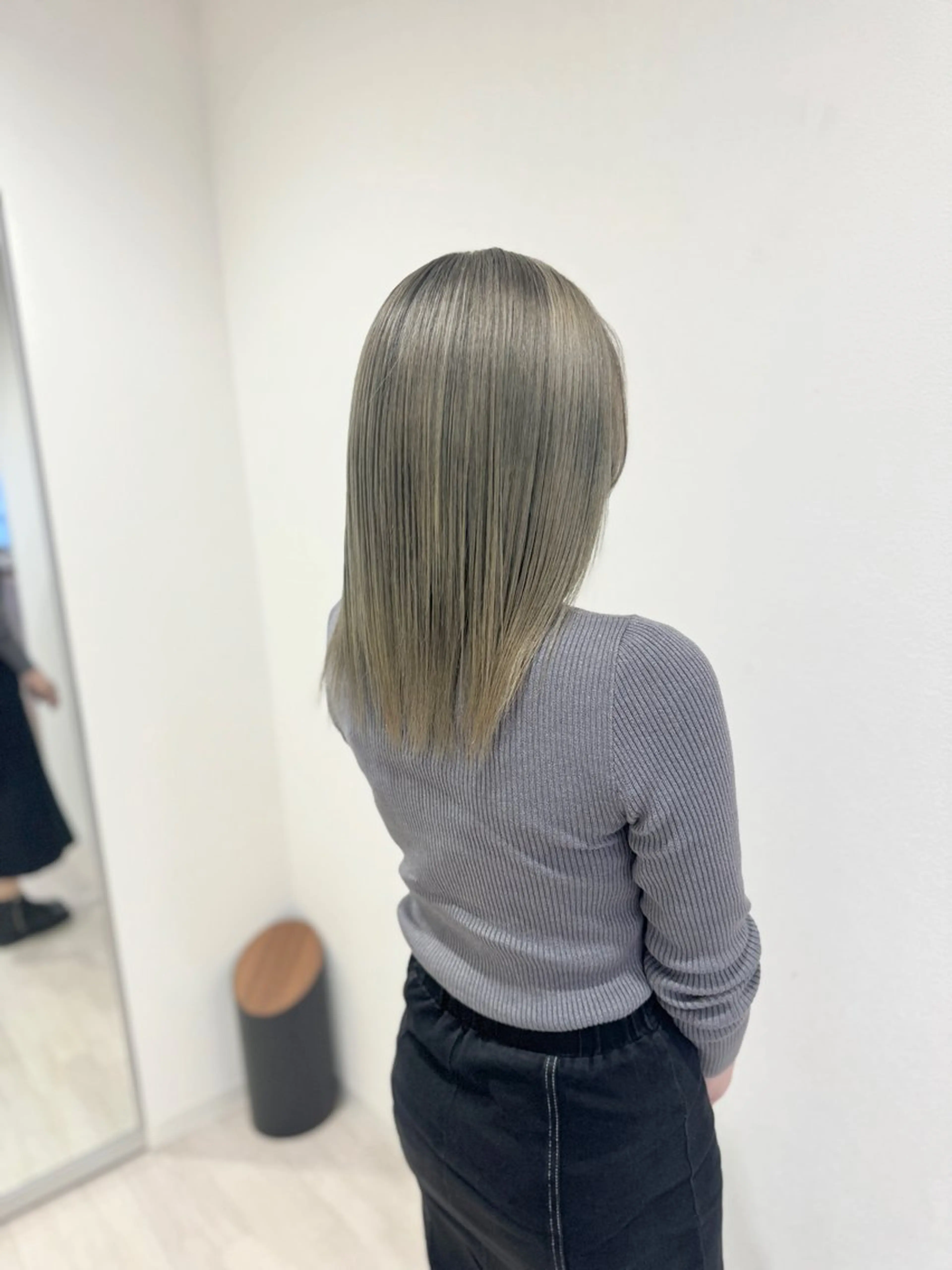 セミロング カラー ヘアカラー Re:st所属・Miyavi/カラー ショートボブのヘアスタイル