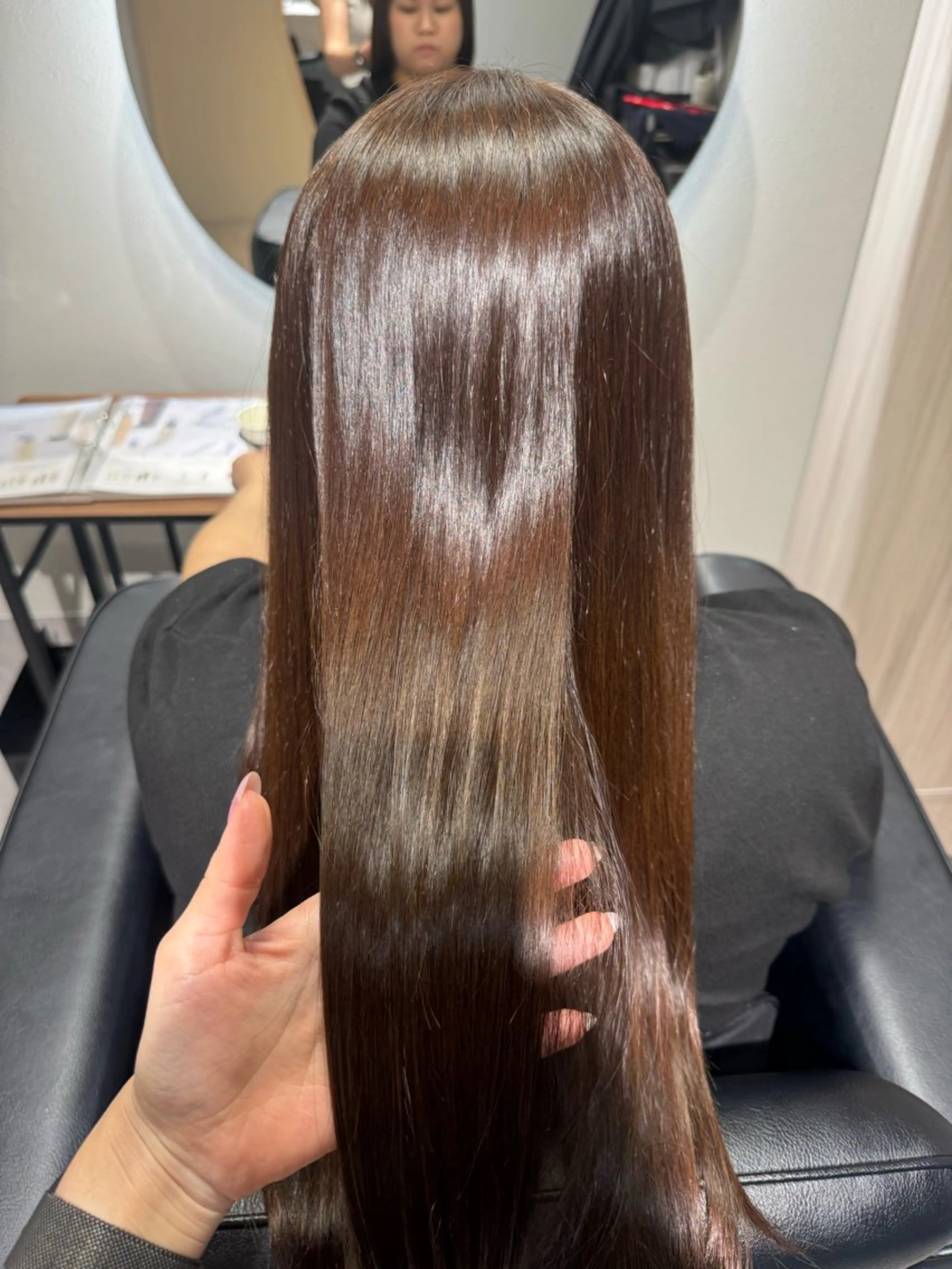 ロング ヘアカラー トリートメント NAVY 橋本心 縮毛矯正のヘアスタイル